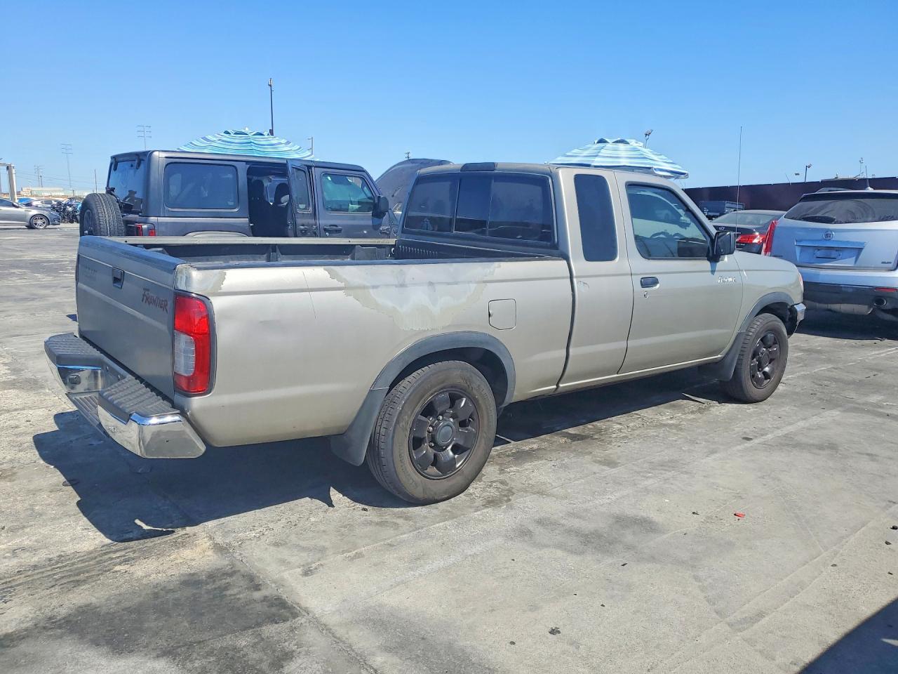 2000 Nissan Frontier King Cab Xe Gray vin: 1N6DD26S7YC320269