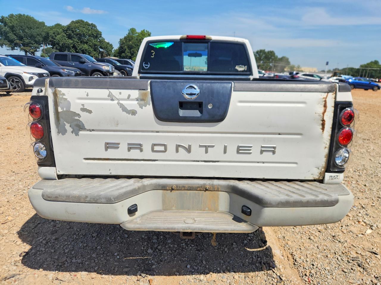 2002 Nissan Frontier Standard Белый vin: 1N6DD26S82C375868