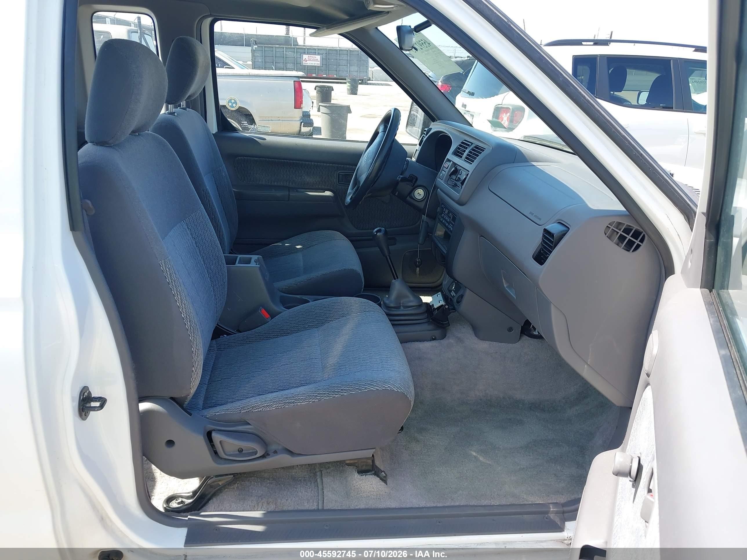 1998 Nissan Frontier Se/xe White vin: 1N6DD26S8WC329849