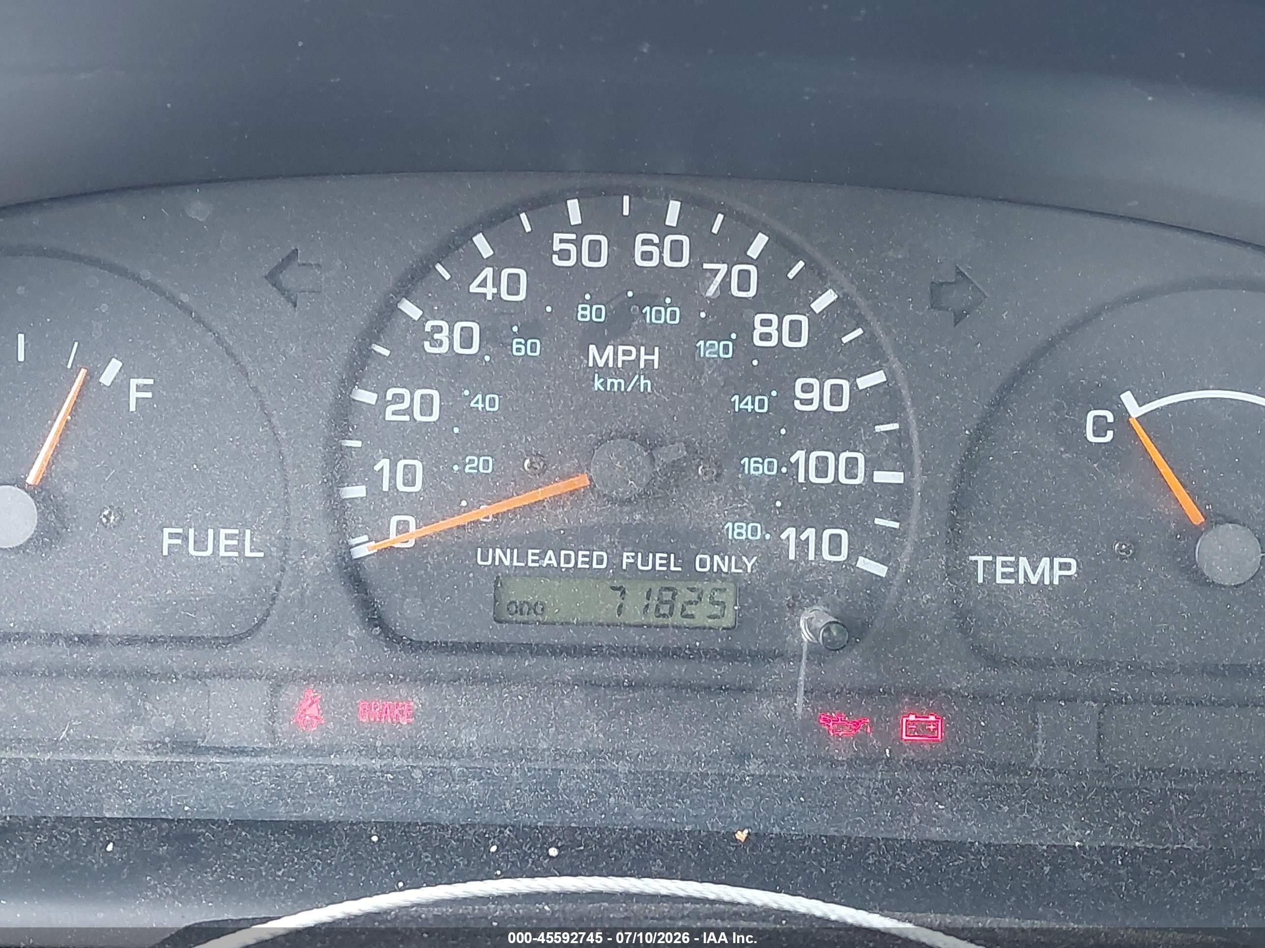 1998 Nissan Frontier Se/xe White vin: 1N6DD26S8WC329849