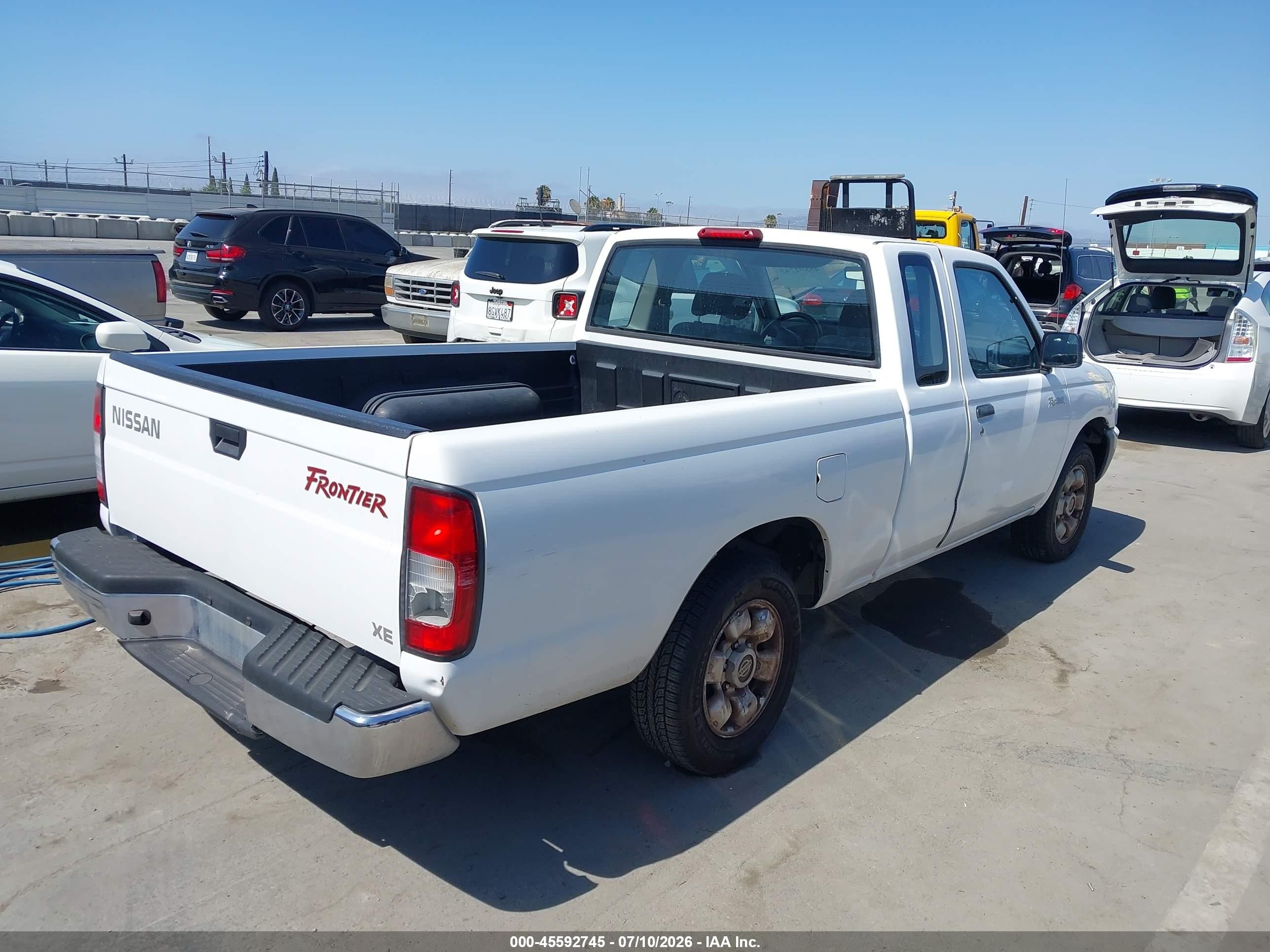 1998 Nissan Frontier Se/xe White vin: 1N6DD26S8WC329849