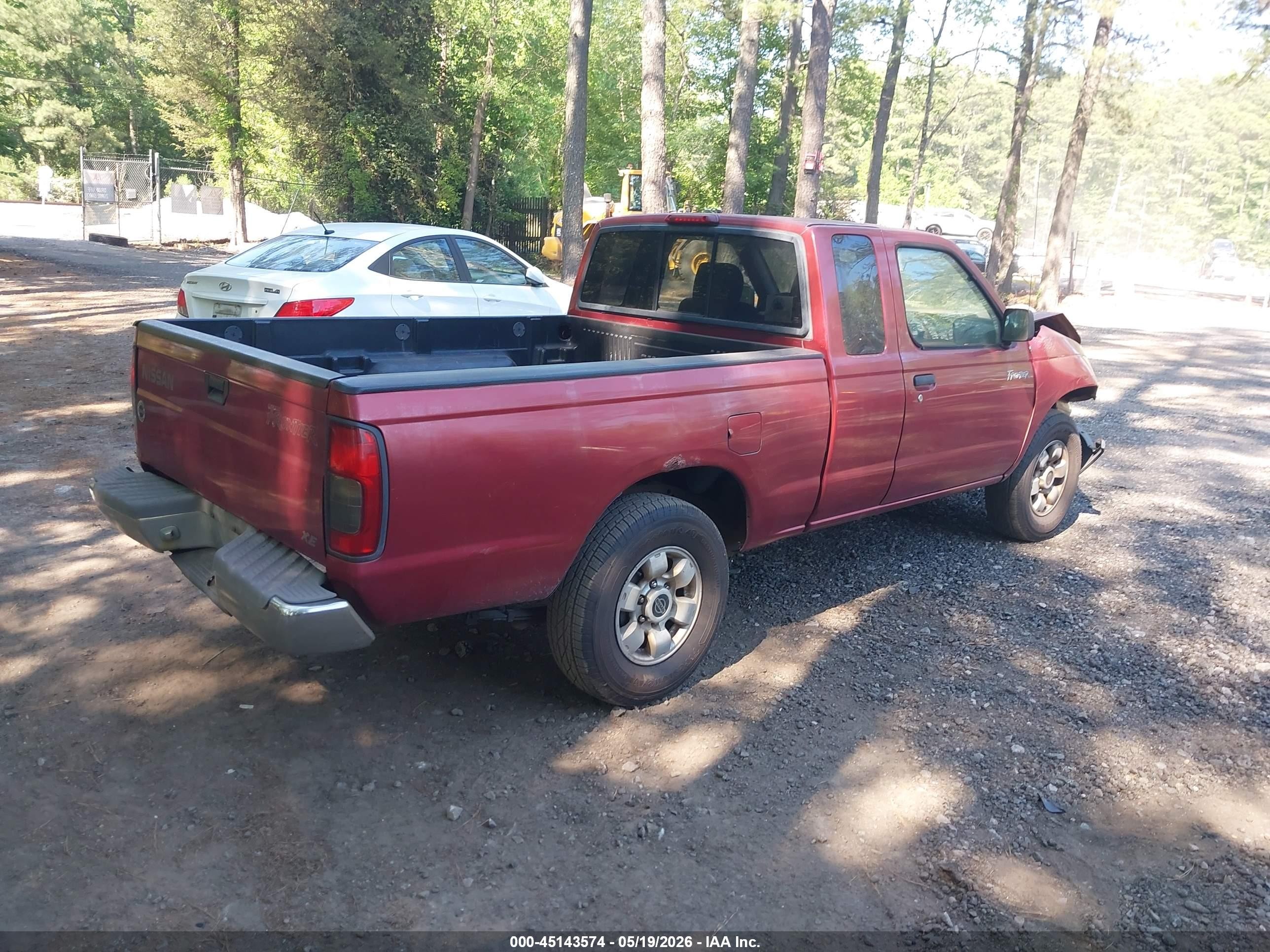 2000 Nissan Frontier Xe Red vin: 1N6DD26S8YC427170