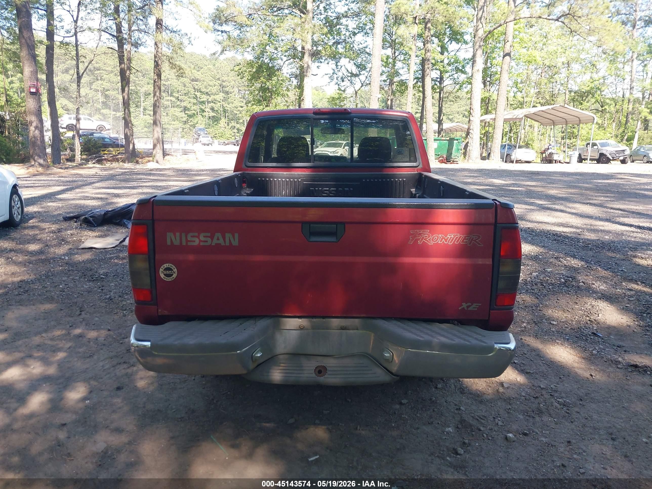 2000 Nissan Frontier Xe Red vin: 1N6DD26S8YC427170