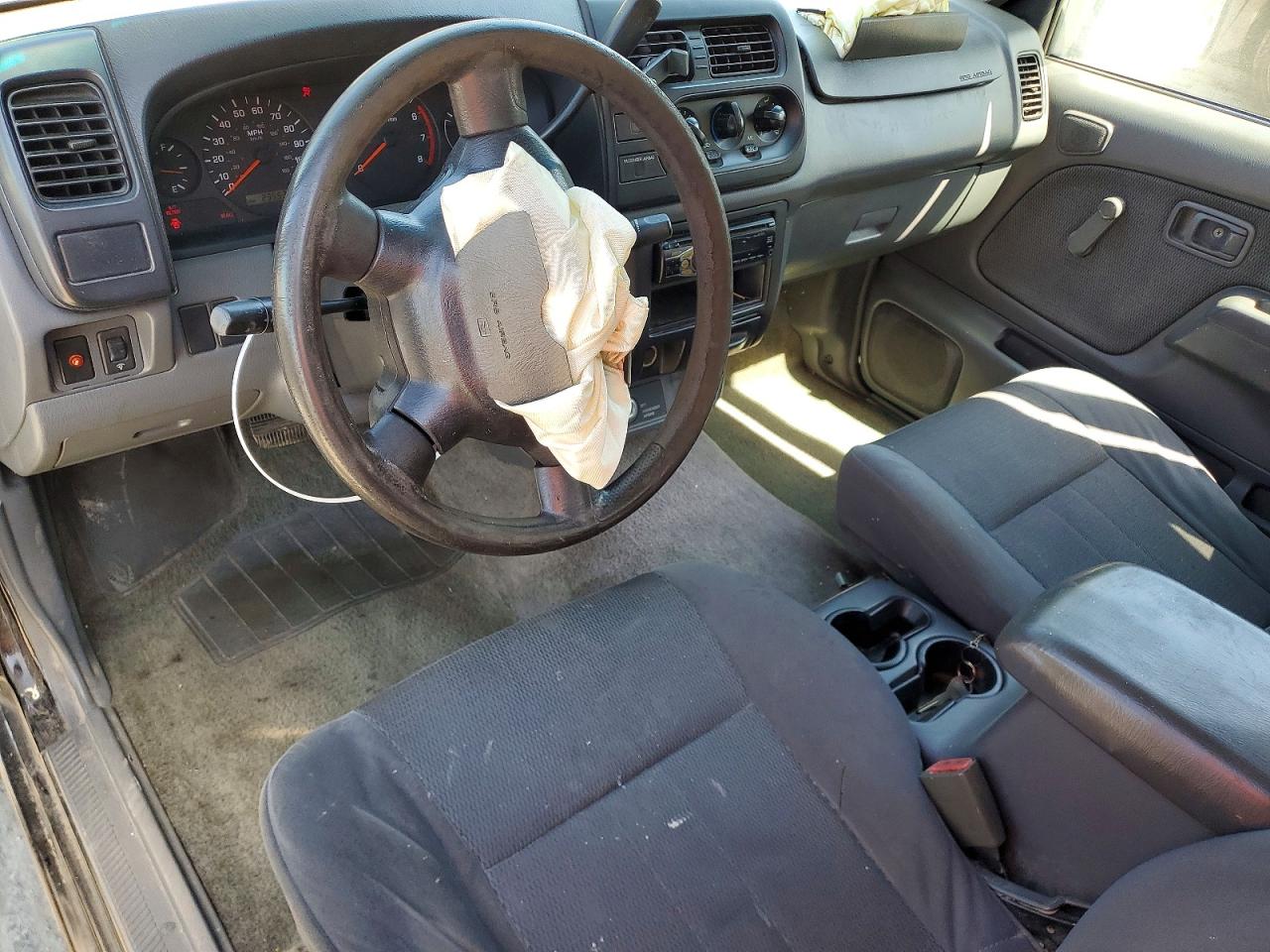 2001 Nissan Frontier King Cab Xe Black vin: 1N6DD26S91C320991