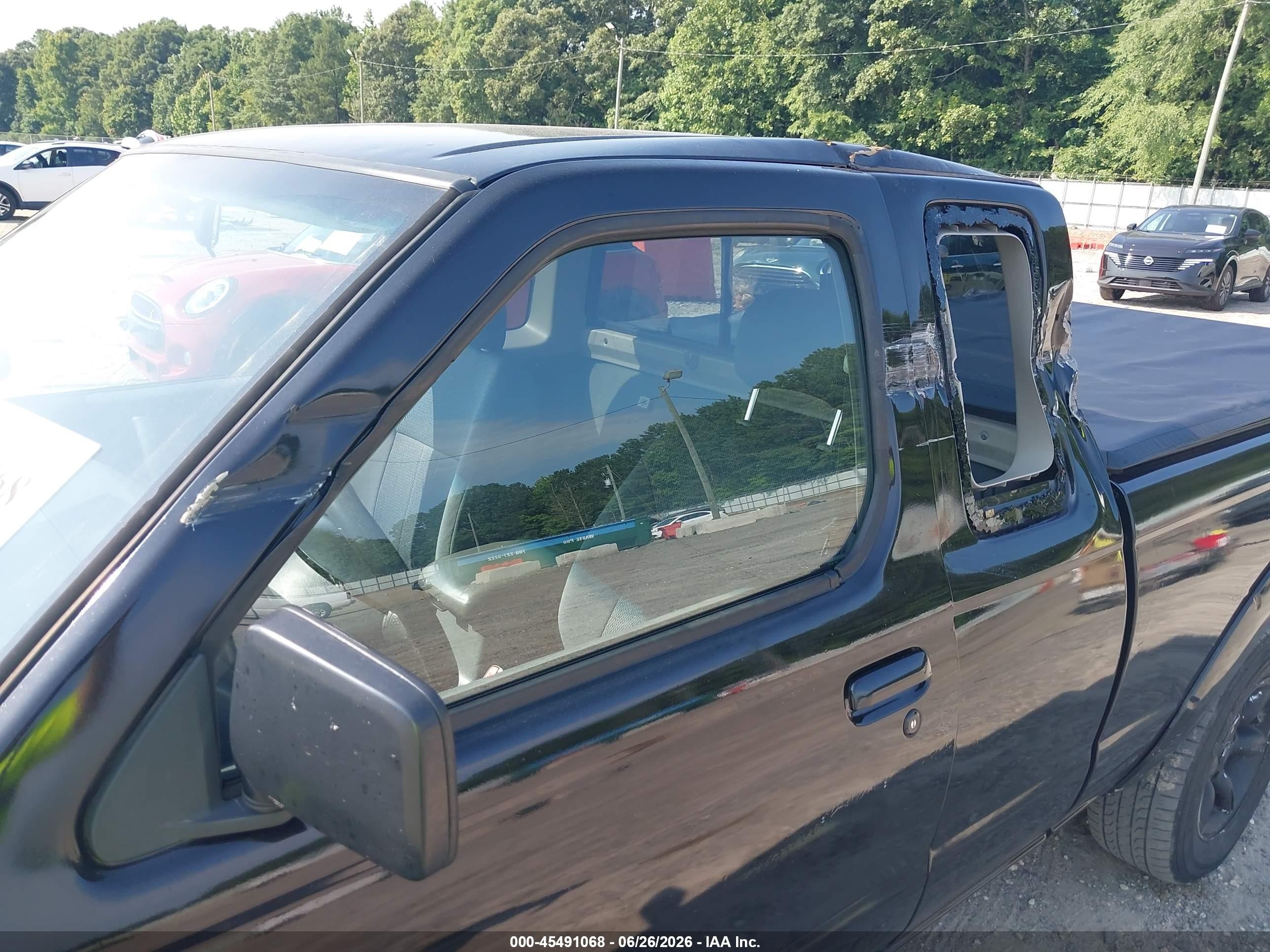 2001 Nissan Frontier Xe Black vin: 1N6DD26S91C389597