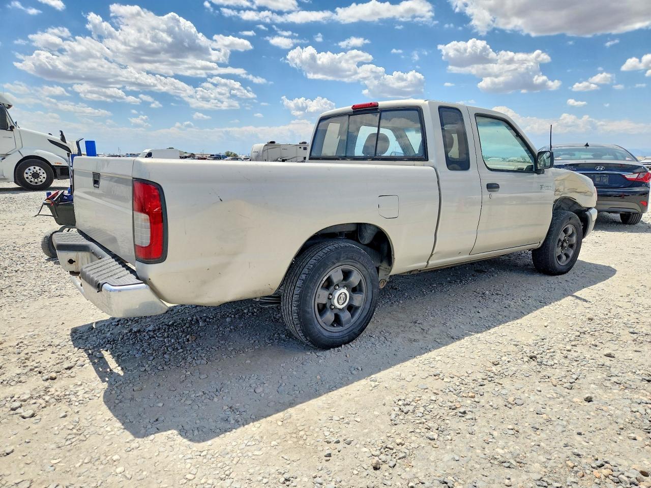 1998 Nissan Frontier King Cab Xe/king Cab Se Silver vin: 1N6DD26S9WC367168