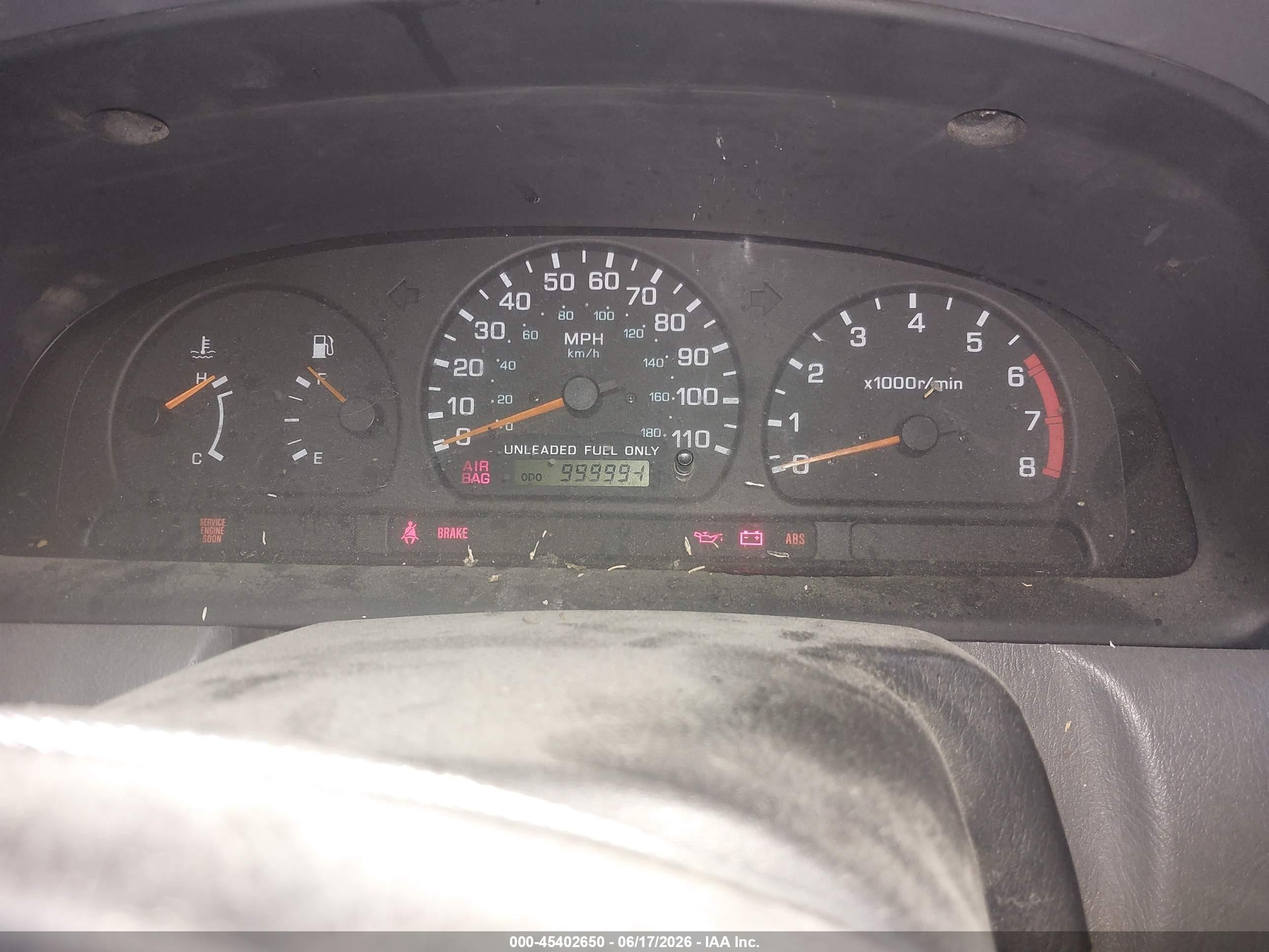 1998 Nissan Frontier Se/xe Красный vin: 1N6DD26S9WC378610