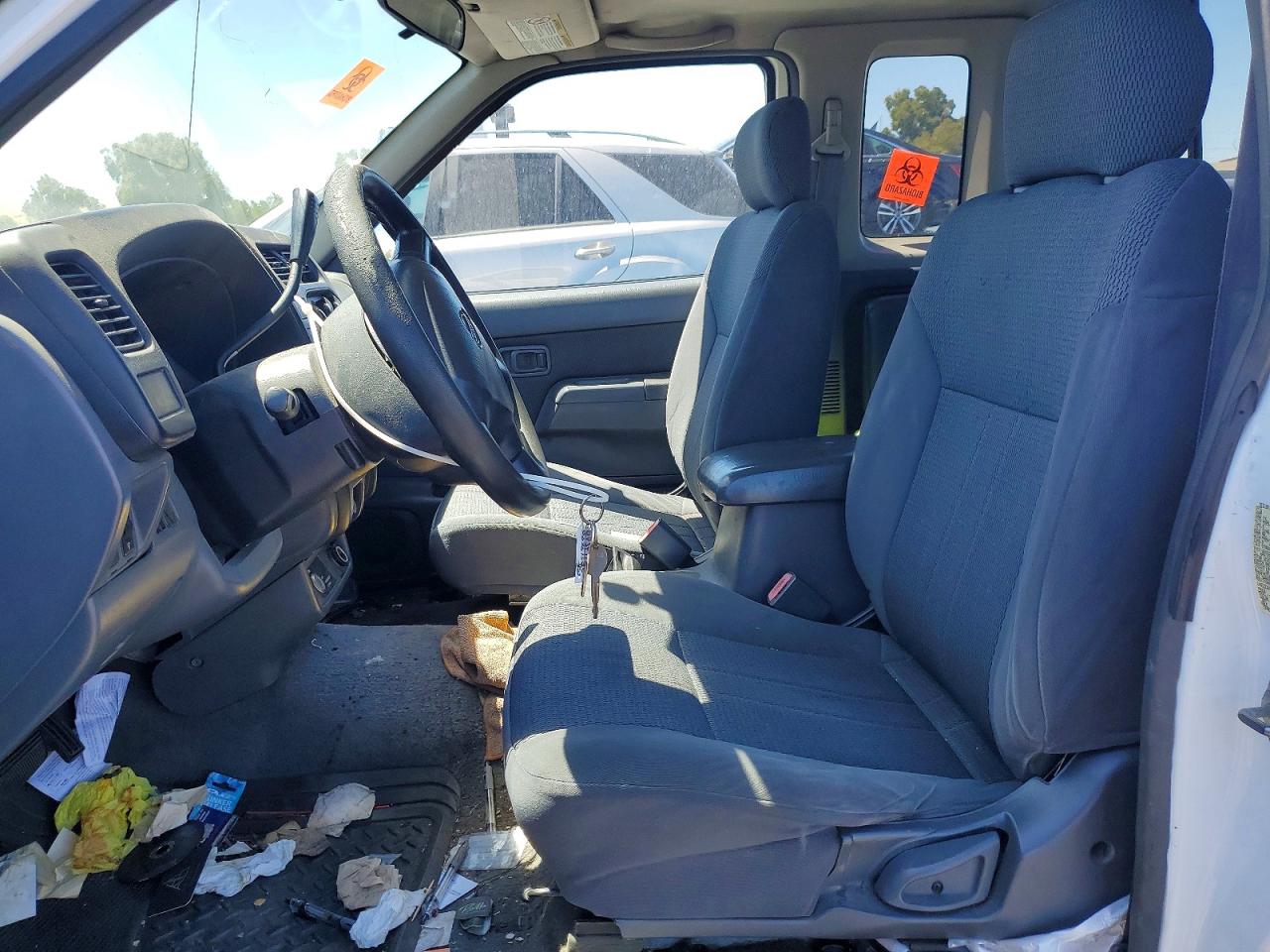 2001 Nissan Frontier King Cab Xe White vin: 1N6DD26SX1C378754