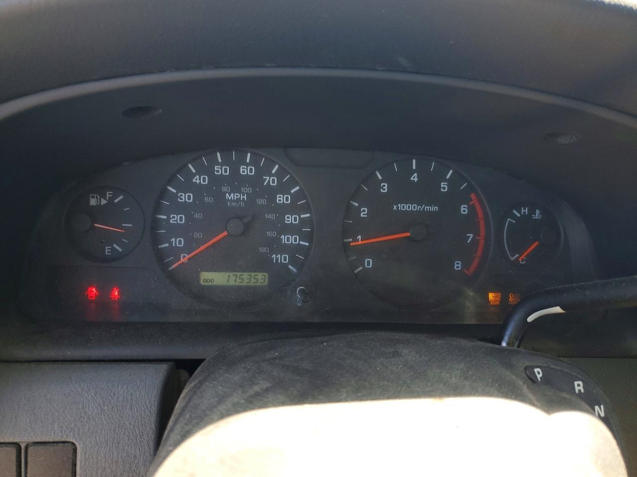 2001 Nissan Frontier King Cab Xe White vin: 1N6DD26SX1C378754