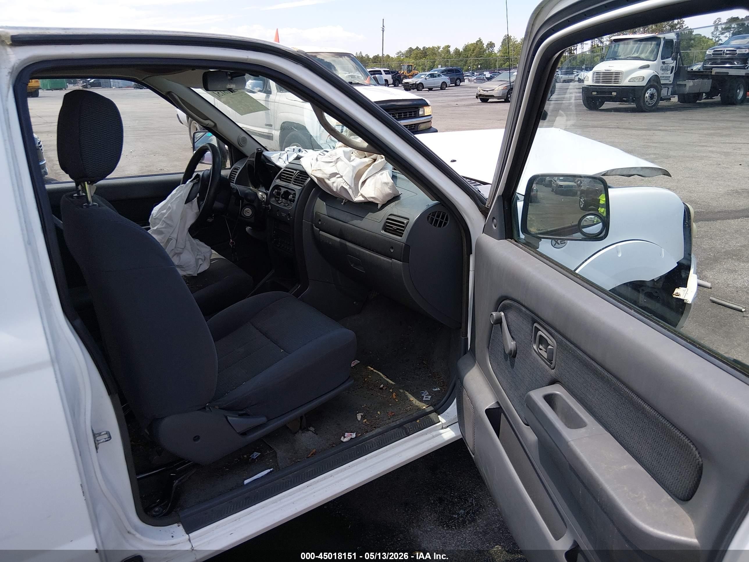 2002 Nissan Frontier Xe Белый vin: 1N6DD26SX2C314361
