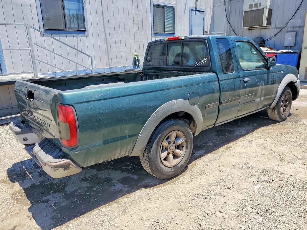 2002 Niss Frontier Green vin: 1N6DD26SX2C332889