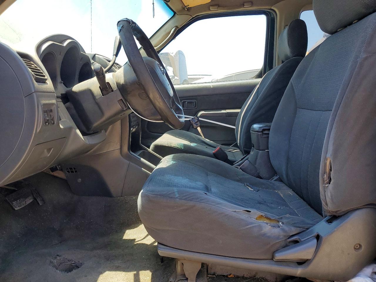 2002 Niss Frontier Green vin: 1N6DD26SX2C332889