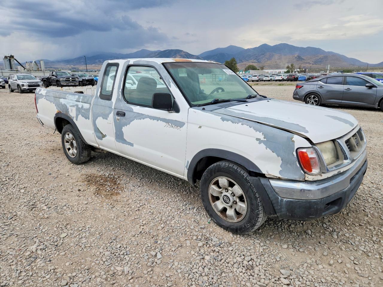1998 Nissan Frontier Xe Белый vin: 1N6DD26SXWC391205