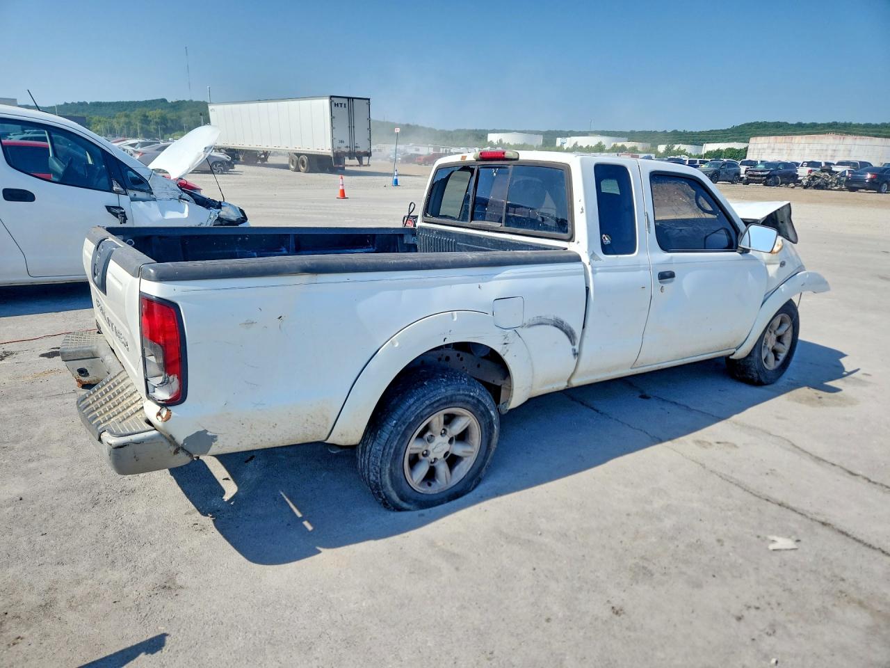 2003 Nissan Frontier King Cab Xe White vin: 1N6DD26T33C446372