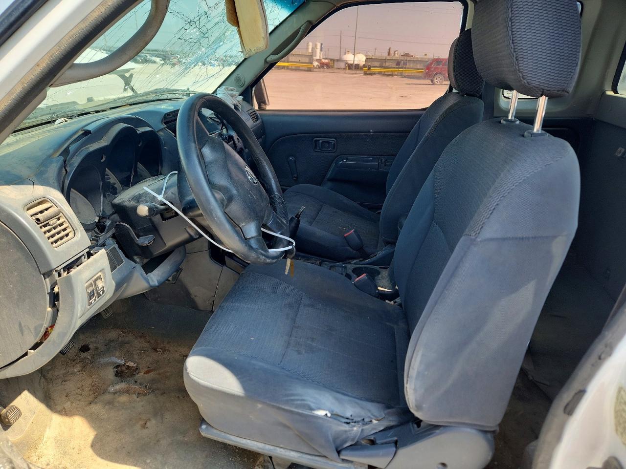2003 Nissan Frontier King Cab Xe White vin: 1N6DD26T33C446372