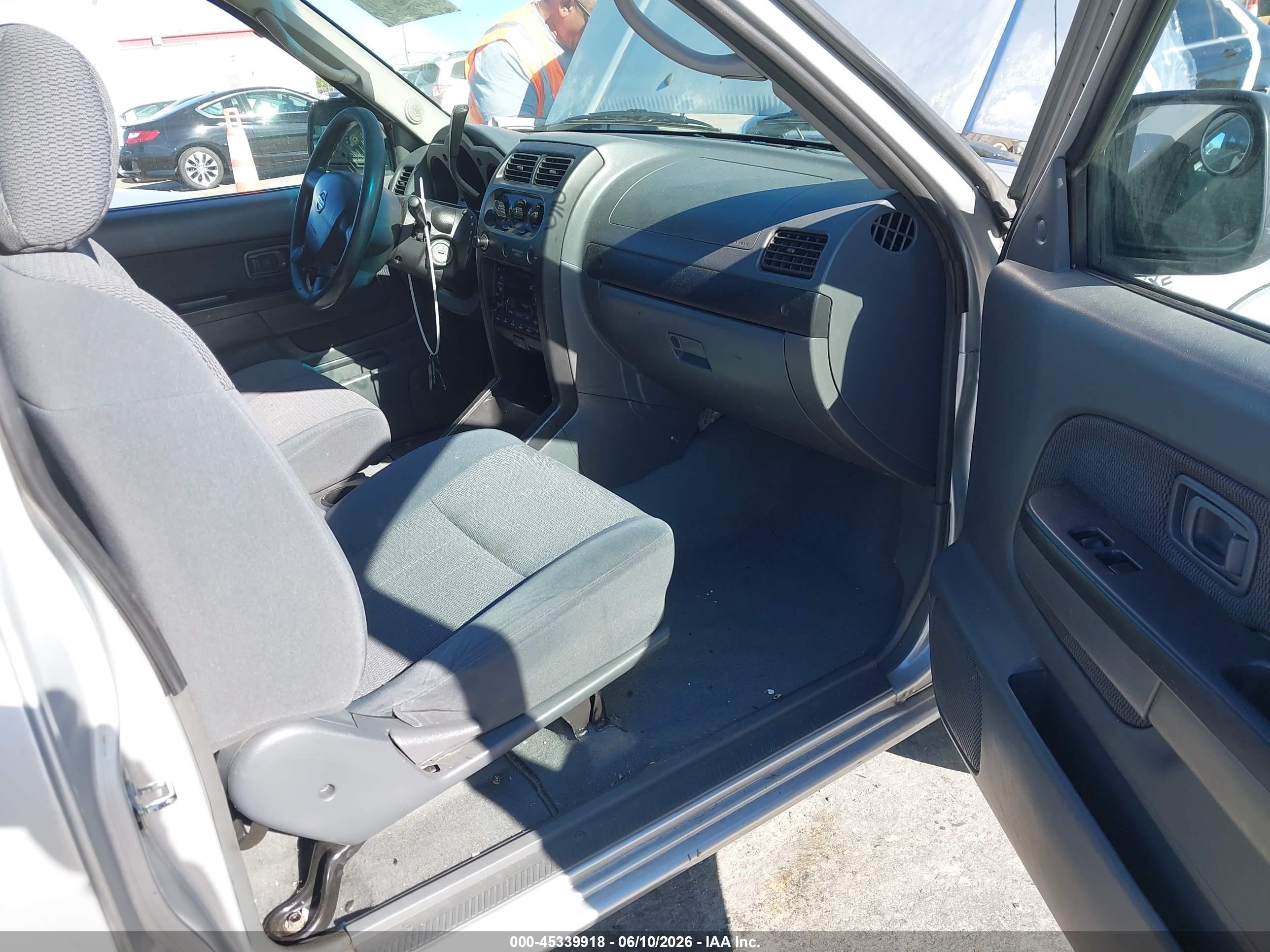 2004 Nissan Frontier Xe Silver vin: 1N6DD26T64C453656