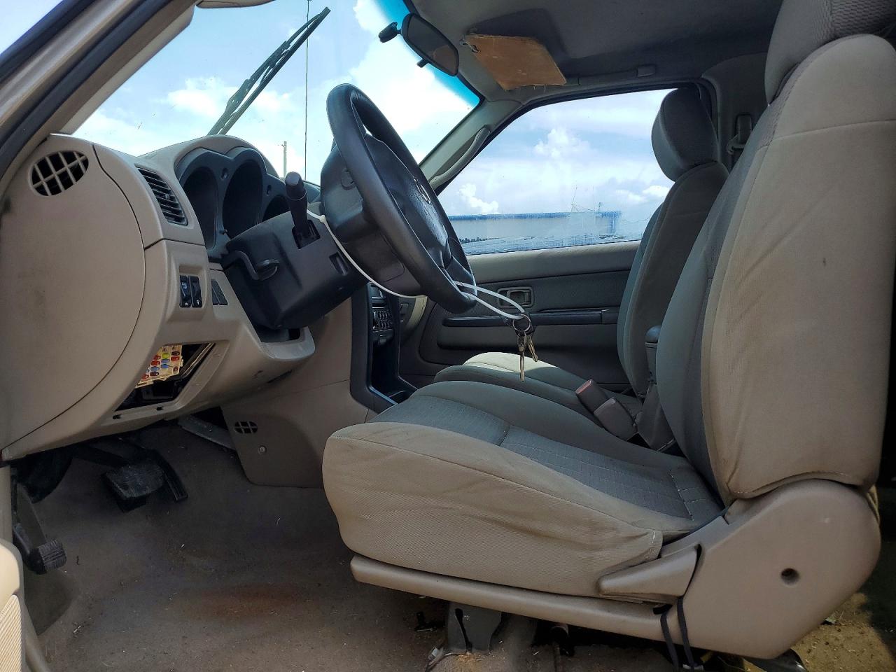 2004 Nissan Frontier Standard Tan vin: 1N6DD26T64C463510