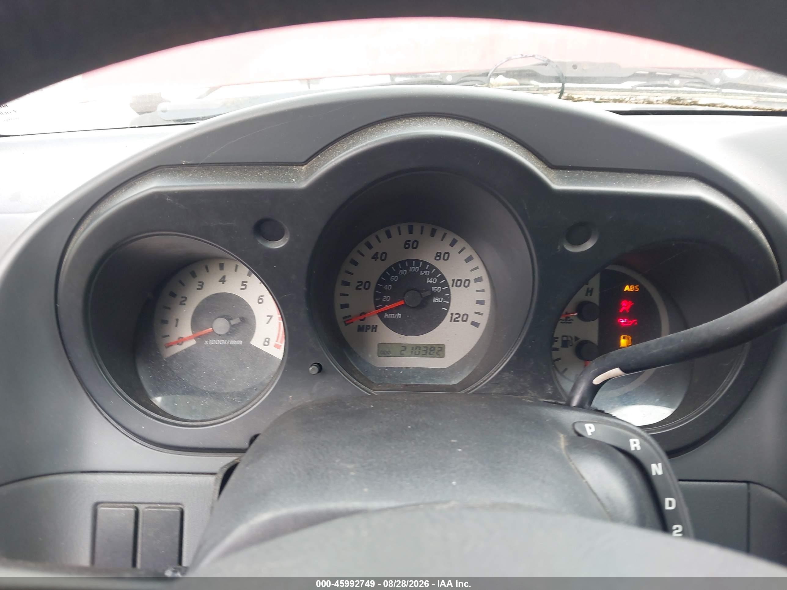 2004 Nissan Frontier Xe Красный vin: 1N6DD26T74C458042