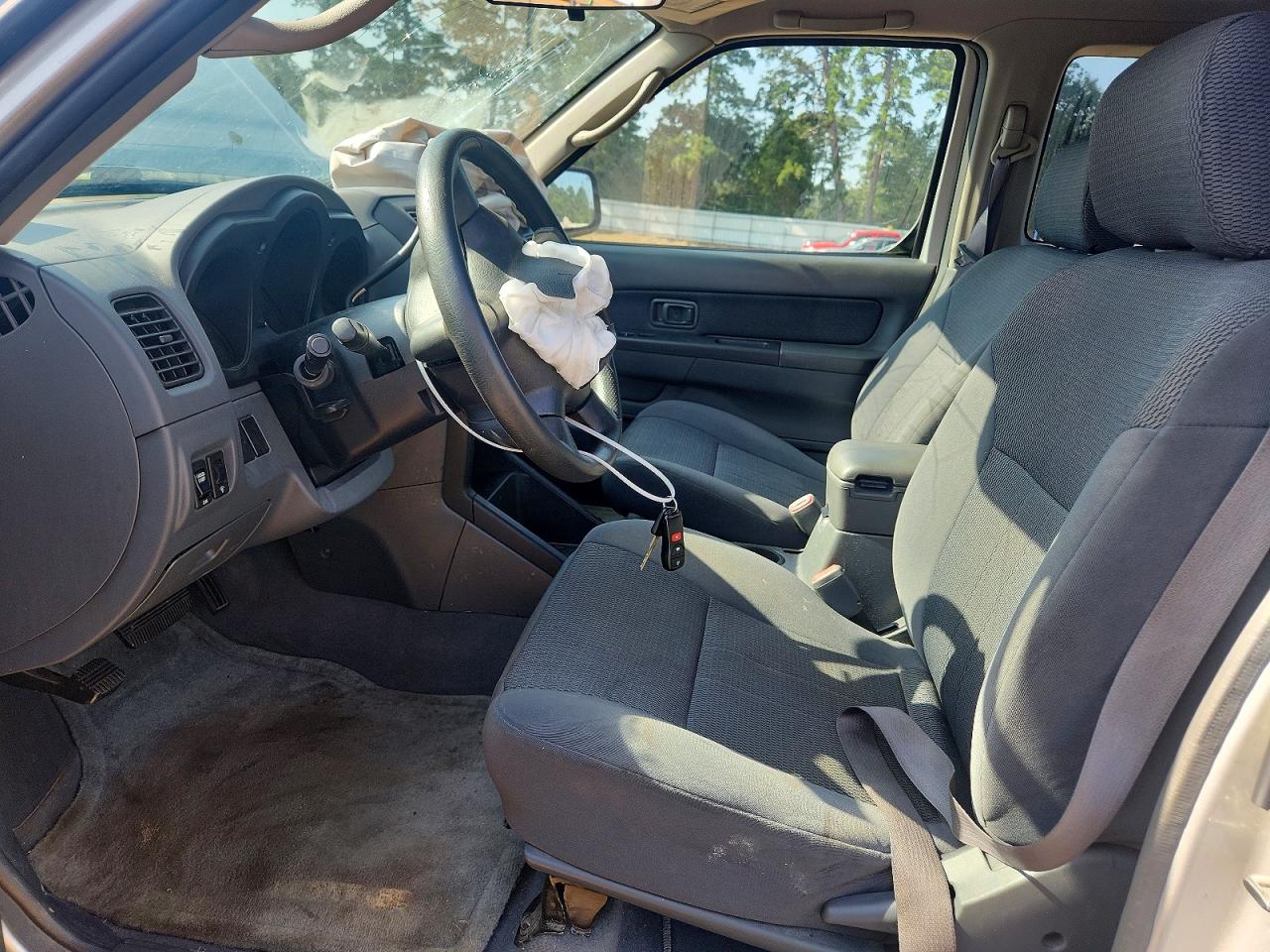 2004 Nissan Frontier Standard Silver vin: 1N6DD26T84C471575