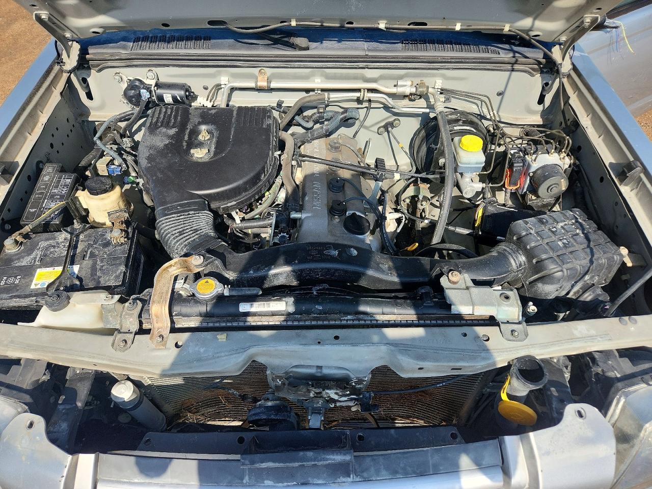 2004 Nissan Frontier Standard Silver vin: 1N6DD26T84C471575