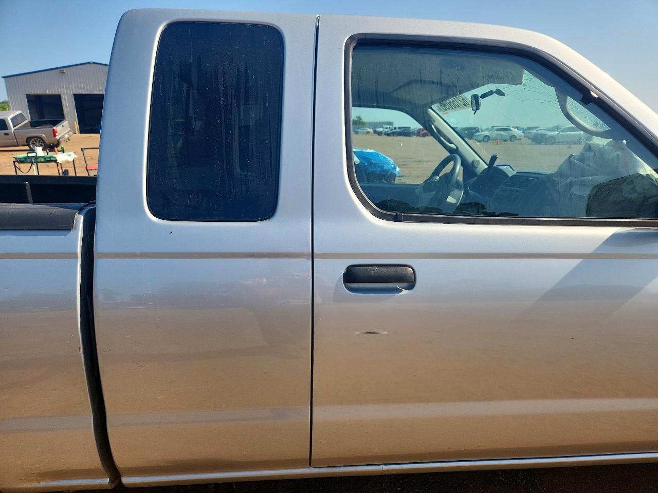 2004 Nissan Frontier Standard Silver vin: 1N6DD26T84C471575