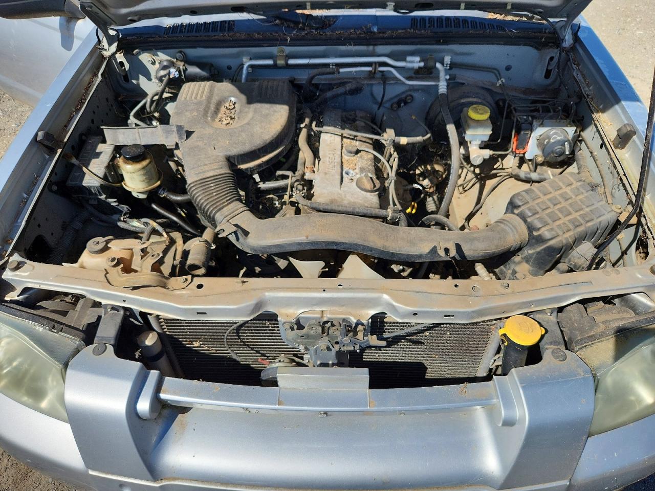 2004 Nissan Frontier Standard Silver vin: 1N6DD26T94C426855