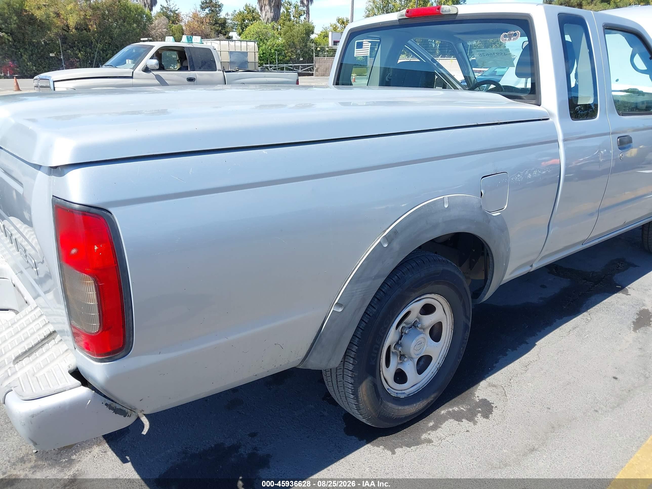 2003 Nissan Frontier Standard Silver vin: 1N6DD26TX3C449785