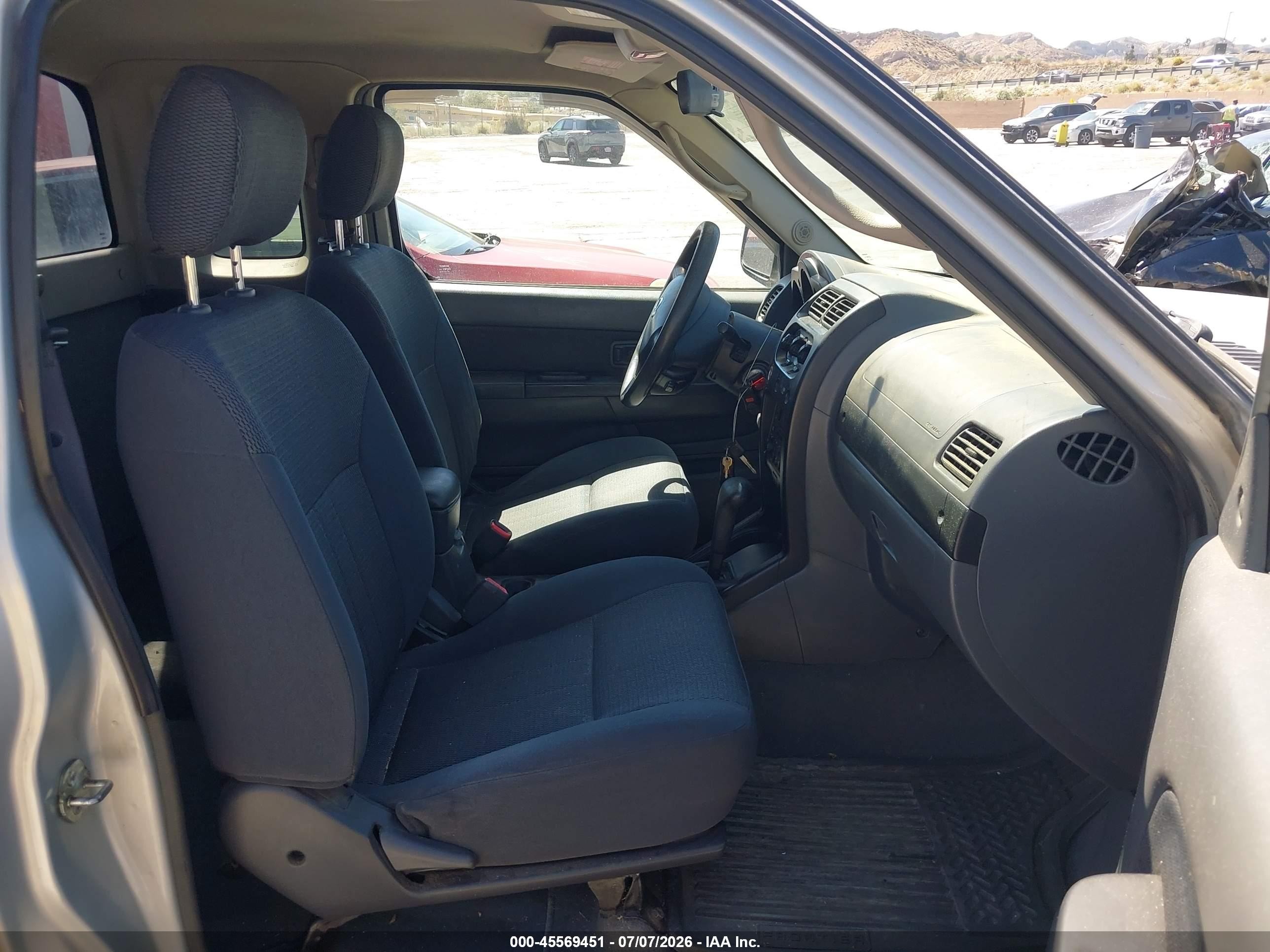 2004 Nissan Frontier Desert Runner Xe-v6 Silver vin: 1N6ED26T14C481708
