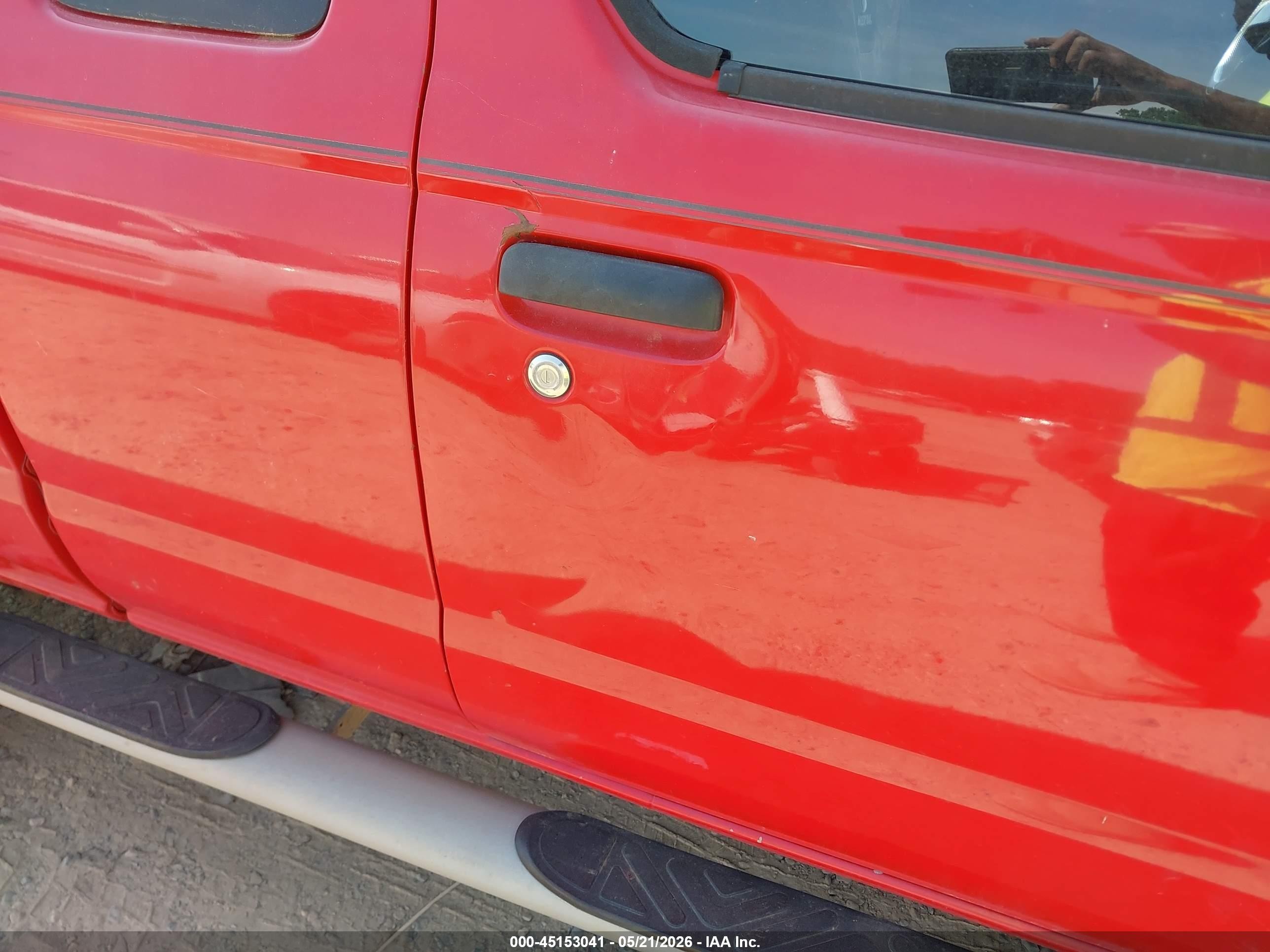 2000 Nissan Frontier Desert Runner Se-v6/desert Runner Xe-v6 Красный vin: 1N6ED26T2YC387178