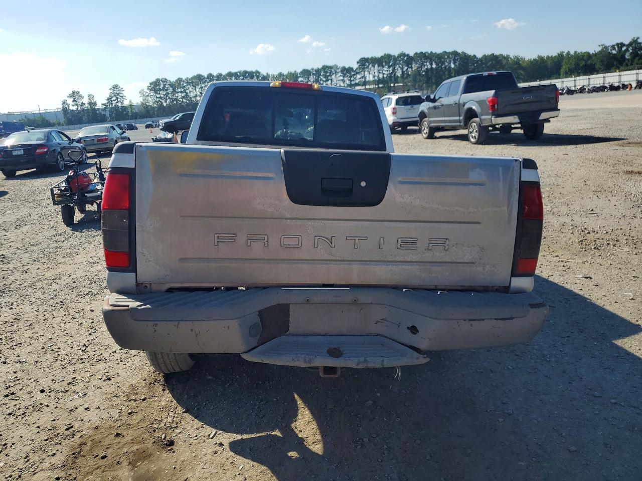 2004 Nissan Frontier Xe-v6 Desert Runner Серебряный vin: 1N6ED26T44C414200