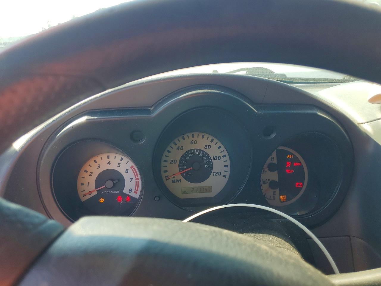 2004 Nissan Frontier Xe-v6 Desert Runner Серебряный vin: 1N6ED26T44C414200