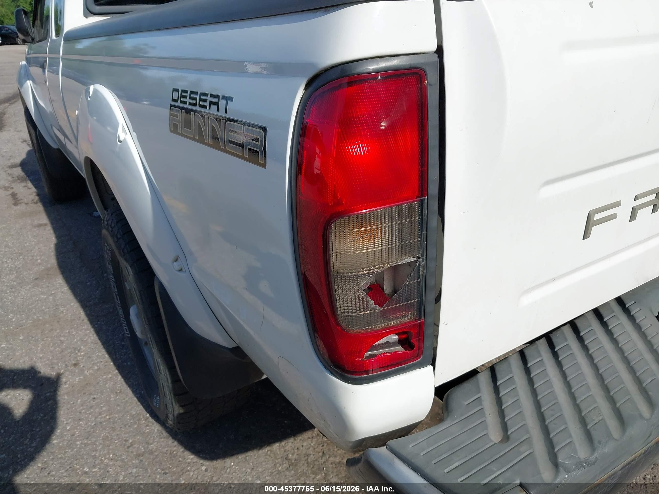 2004 Nissan Frontier Desert Runner Xe-v6 White vin: 1N6ED26T74C422307