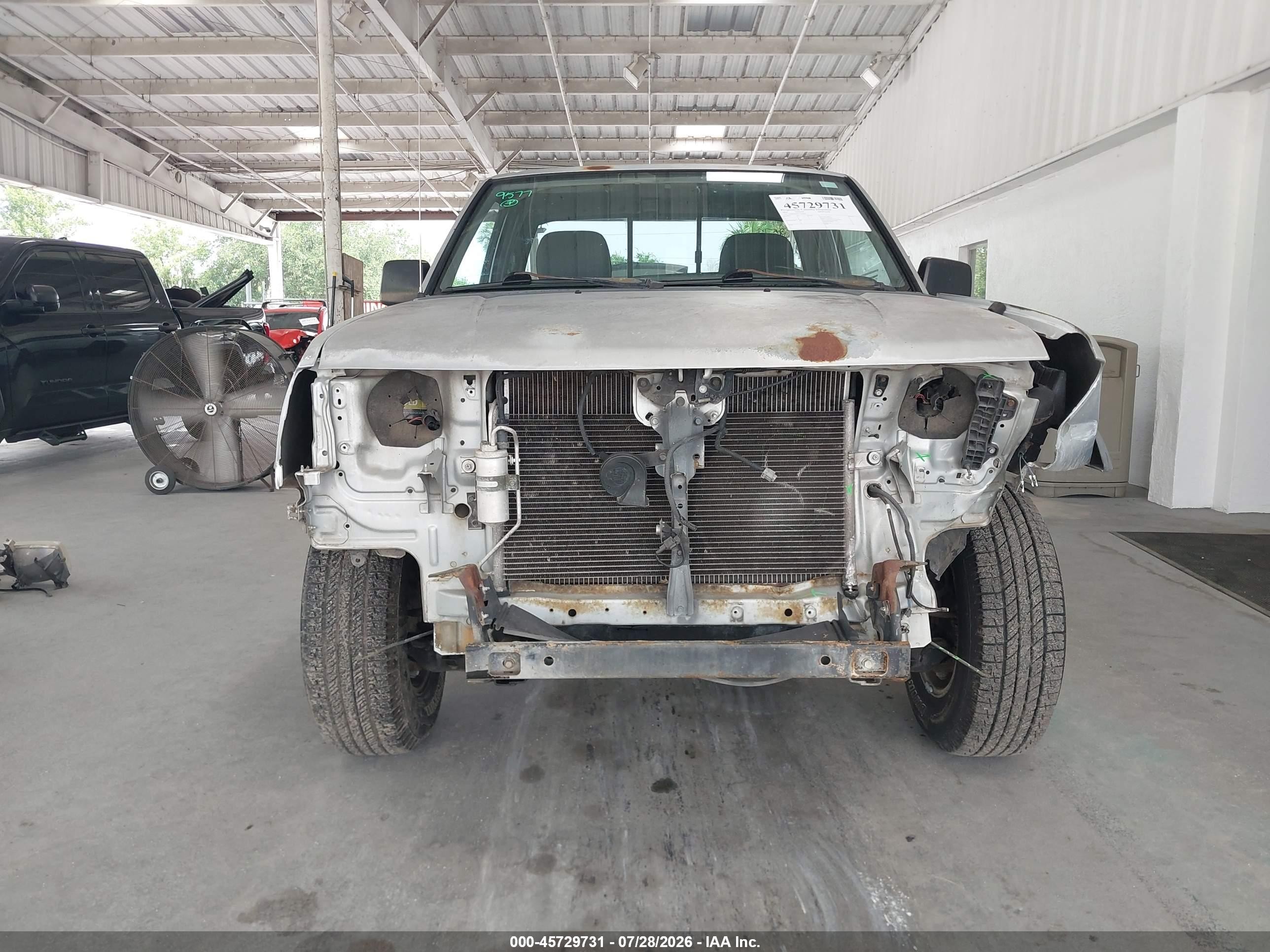 2000 Nissan Frontier Desert Runner Se-v6/desert Runner Xe-v6 Silver vin: 1N6ED26T8YC326305
