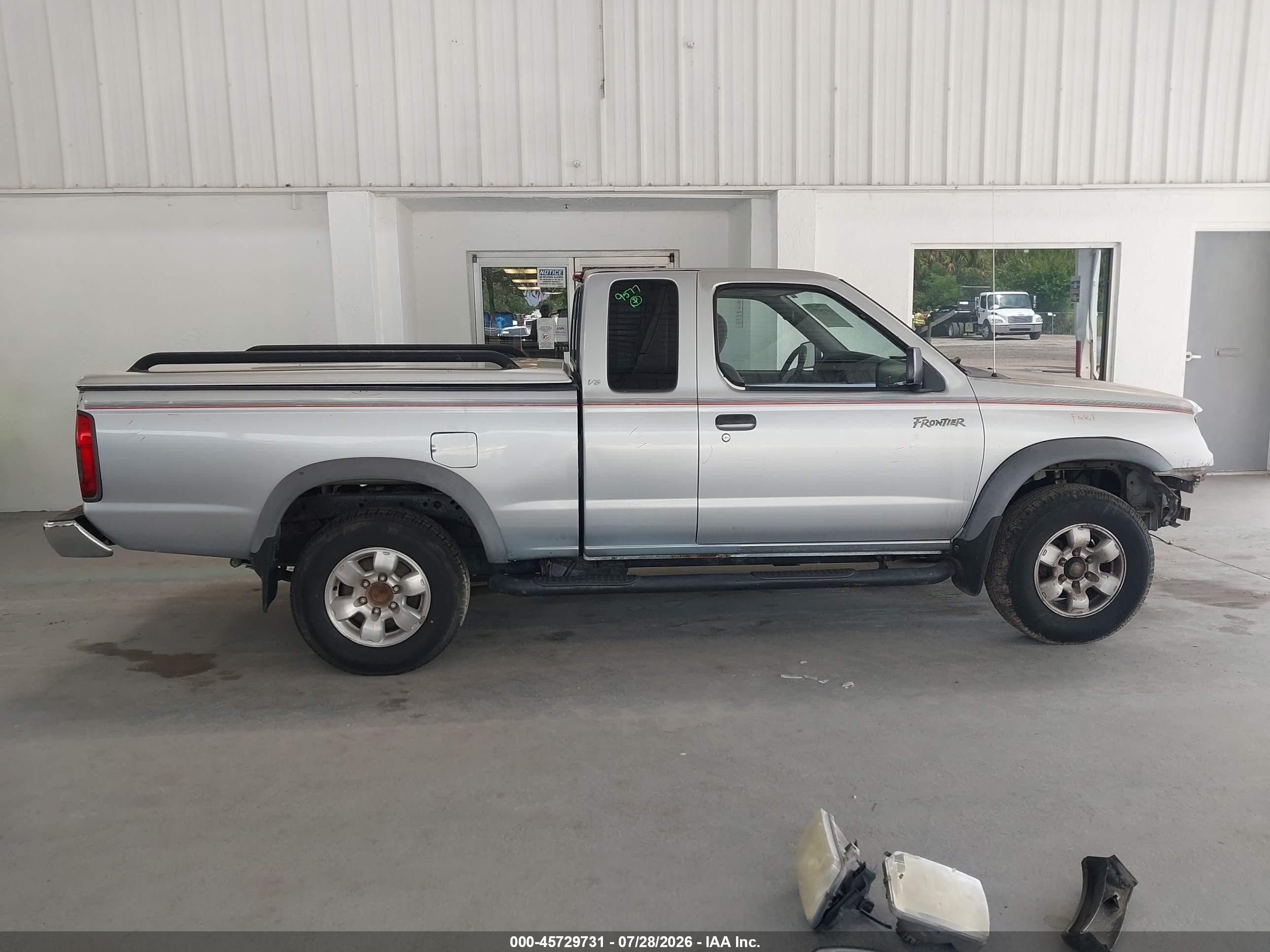 2000 Nissan Frontier Desert Runner Se-v6/desert Runner Xe-v6 Silver vin: 1N6ED26T8YC326305