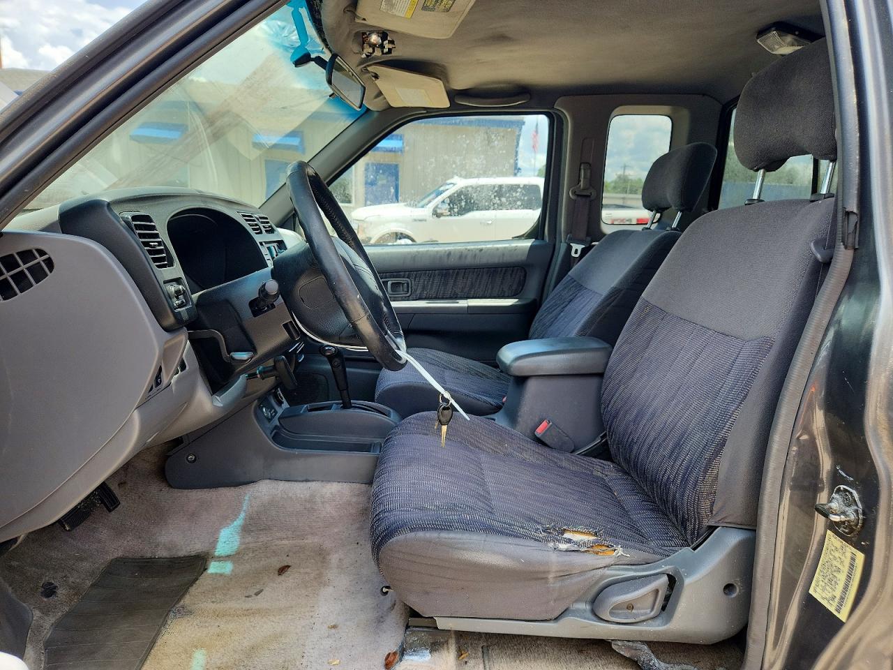 2000 Nissan Frontier Xe Desert Runner Gray vin: 1N6ED26T8YC329303