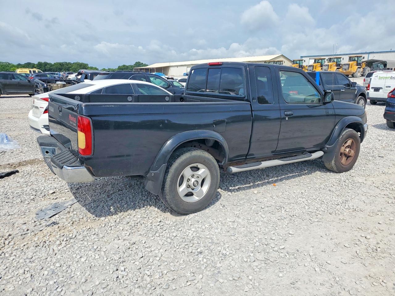 2000 Nissan Frontier Xe Desert Runner Black vin: 1N6ED26T8YC394376