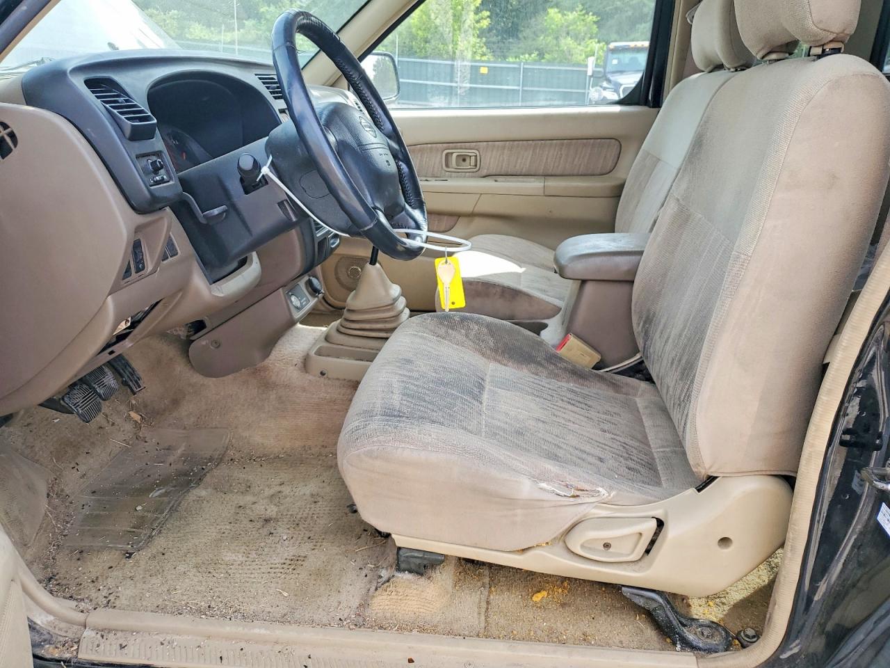 2000 Nissan Frontier Xe Desert Runner Black vin: 1N6ED26T8YC394376