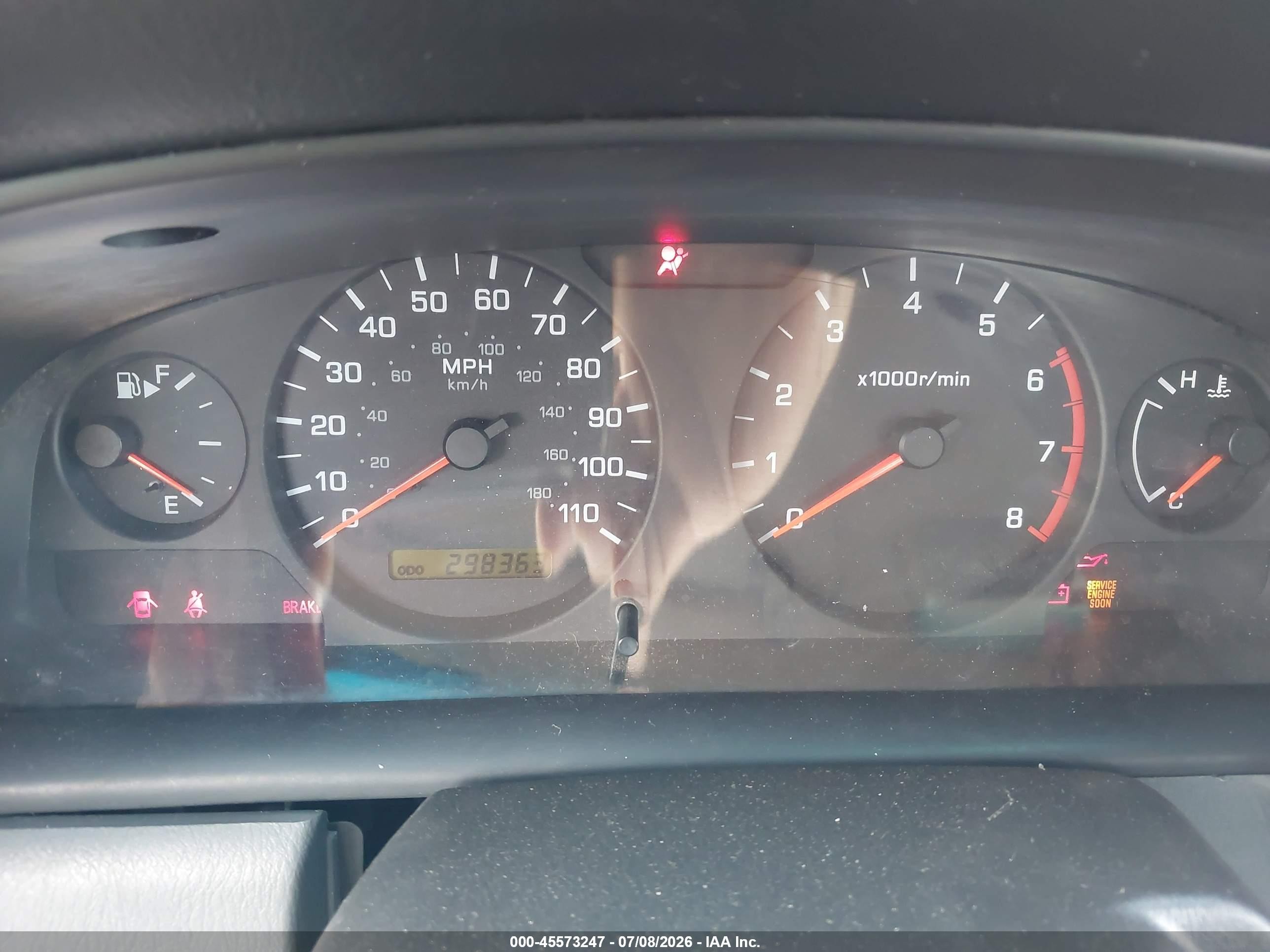 2001 Nissan Frontier 2wd Xe Desert Runner Red vin: 1N6ED26TX1C366312