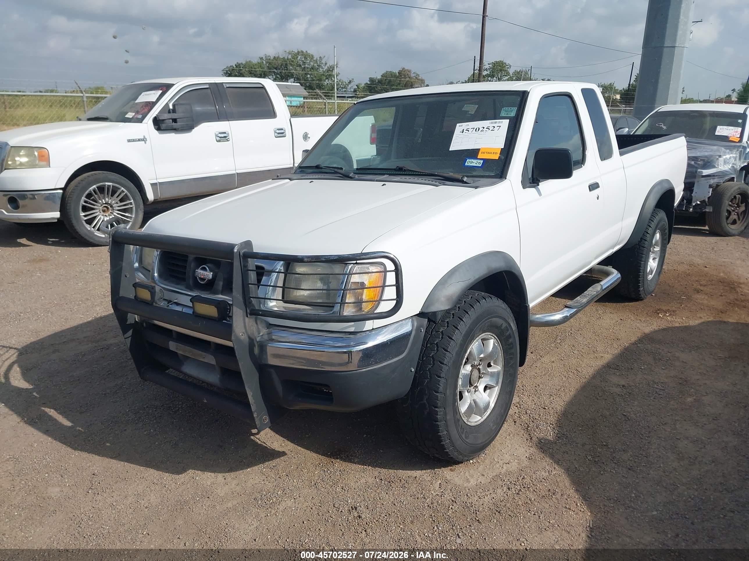 2000 Nissan Frontier Desert Runner Se-v6/desert Runner Xe-v6 White vin: 1N6ED26TXYC306475