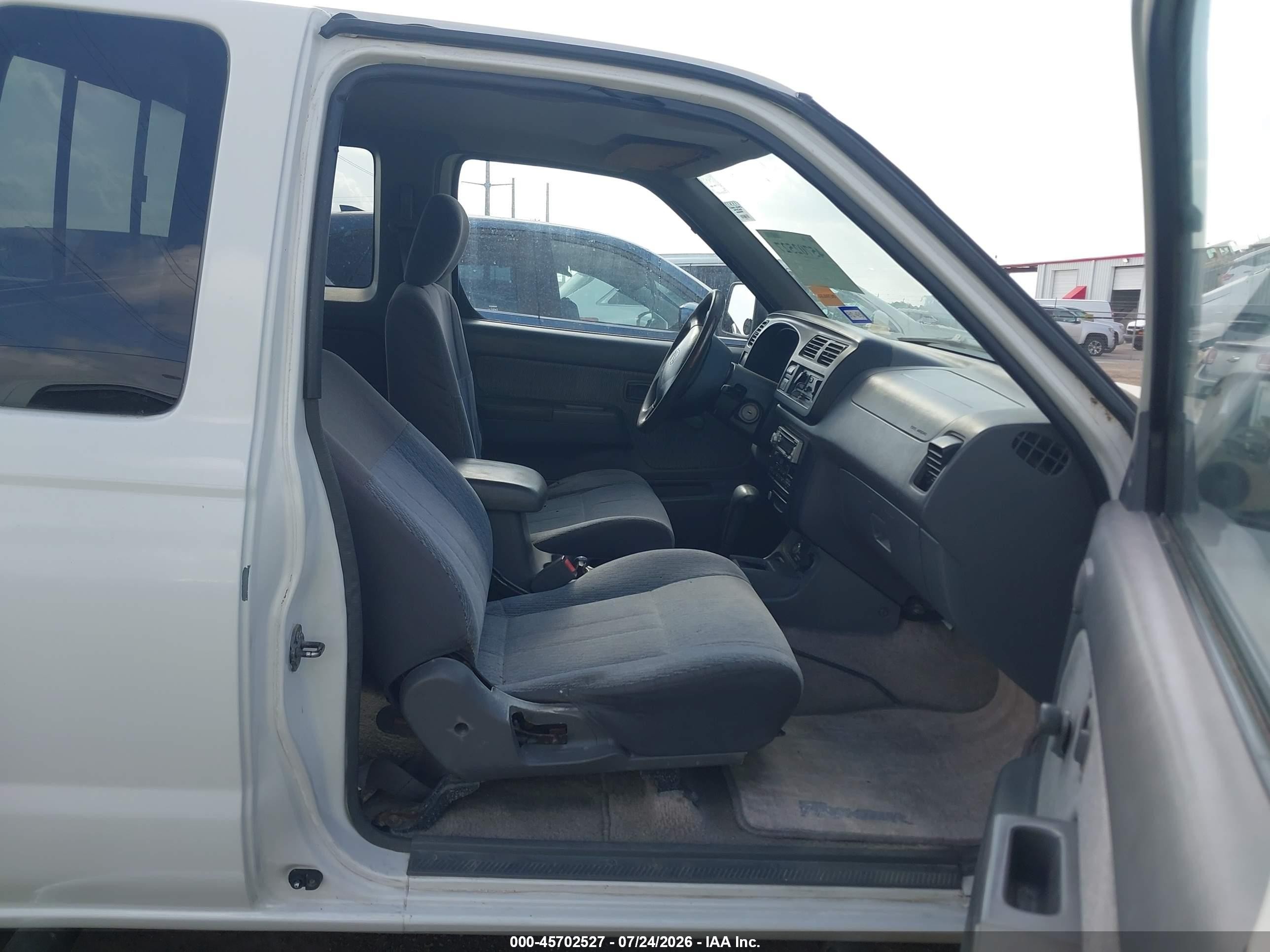 2000 Nissan Frontier Desert Runner Se-v6/desert Runner Xe-v6 White vin: 1N6ED26TXYC306475