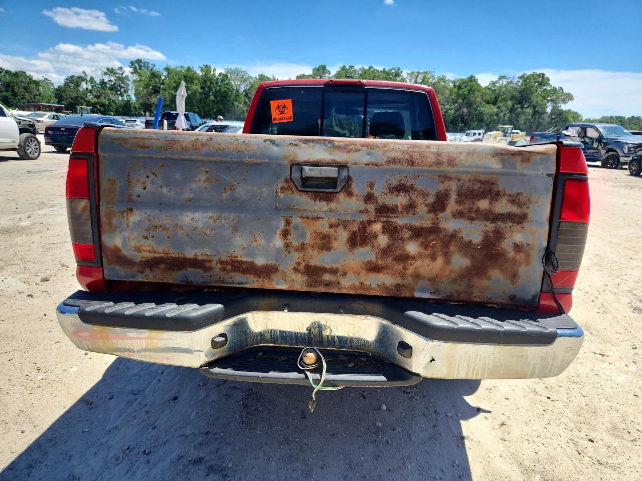 2000 Nissan Frontier Xe Desert Runner Красный vin: 1N6ED26TXYC308579