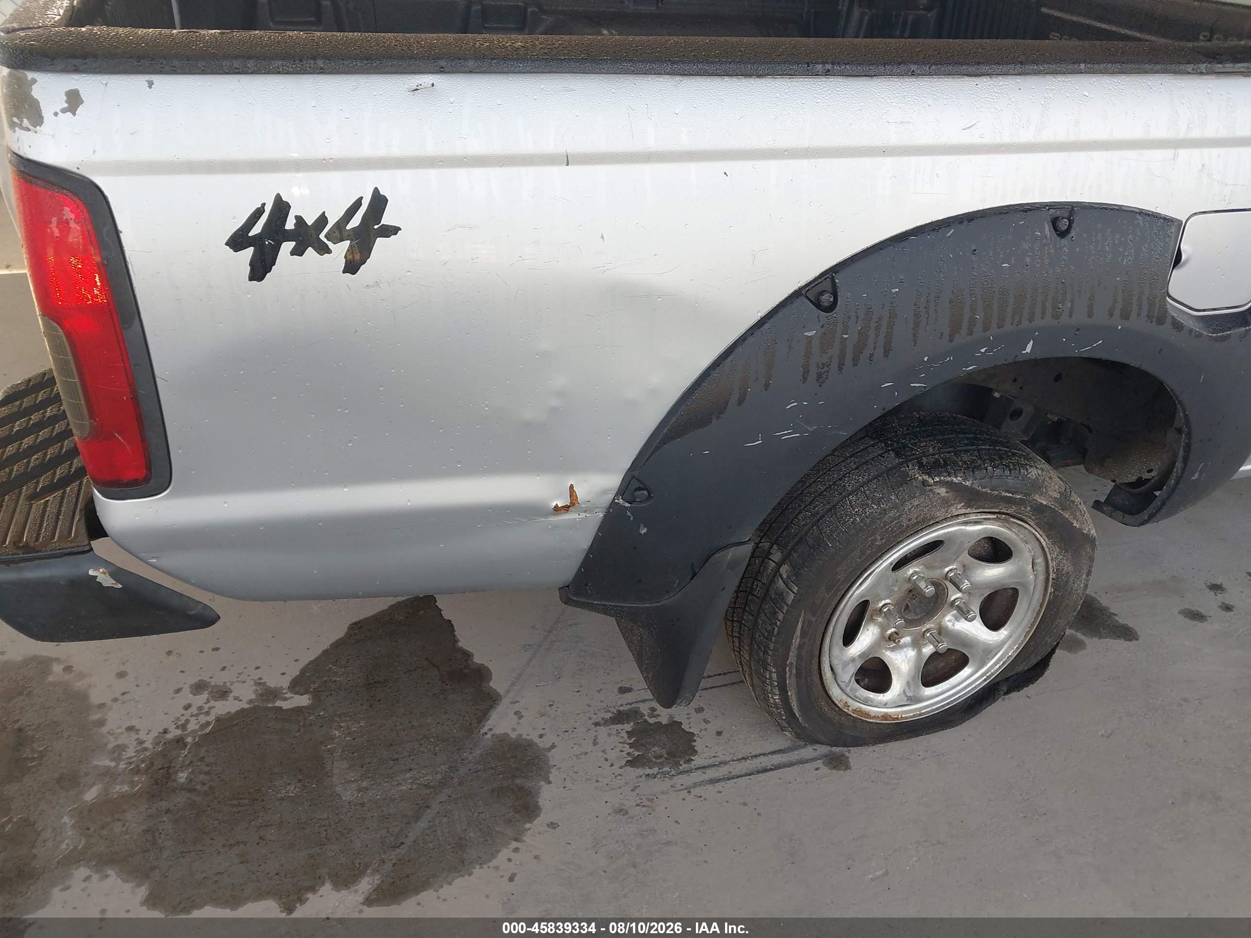 2001 Nissan Frontier Xe-v6 Silver vin: 1N6ED26Y01C315509