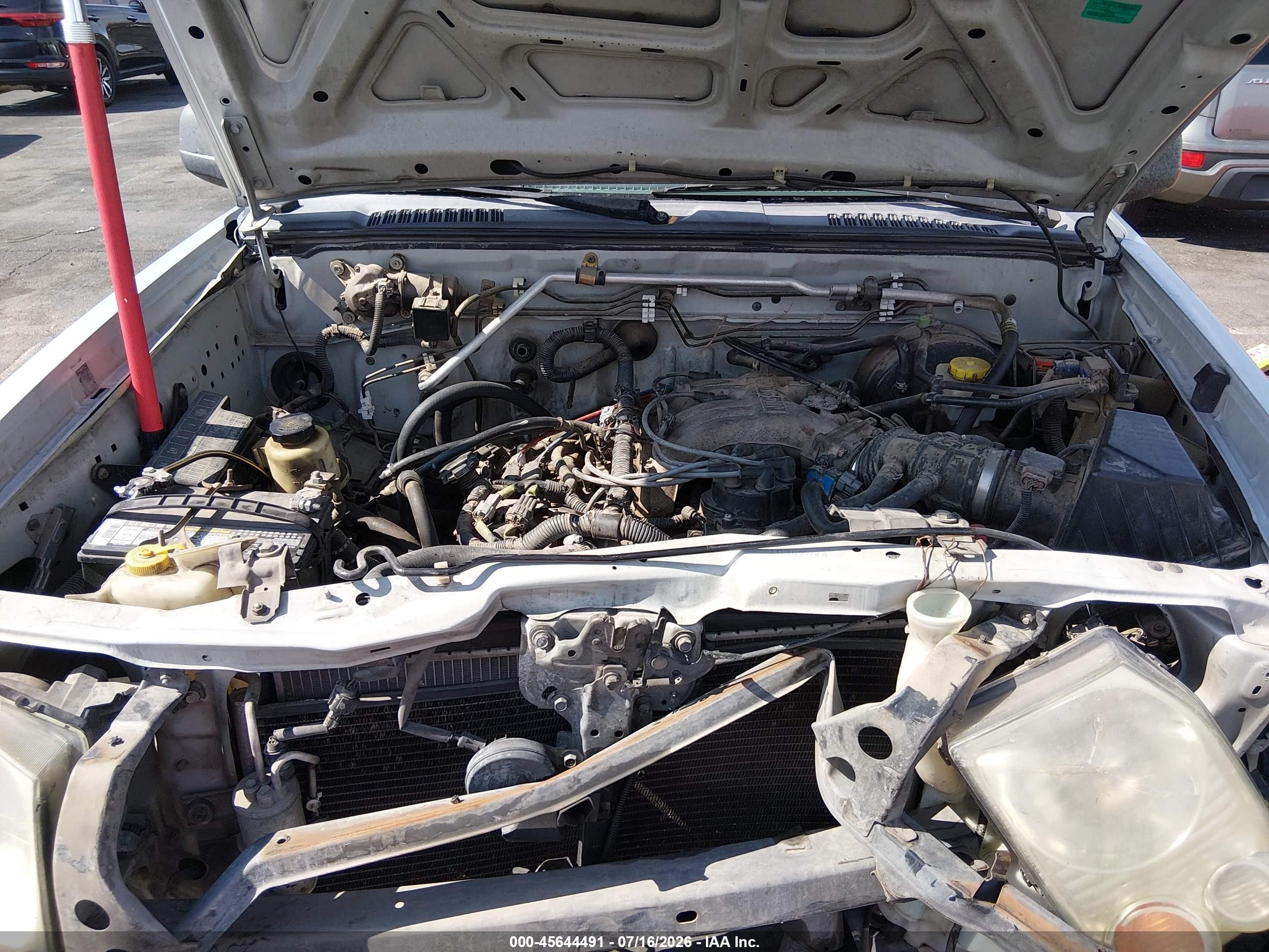 2001 Nissan Frontier Xe-v6 Silver vin: 1N6ED26Y01C387648