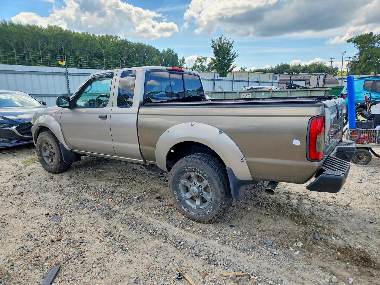 2004 Nissan Frontier Xe-v6 Tan vin: 1N6ED26Y34C433252