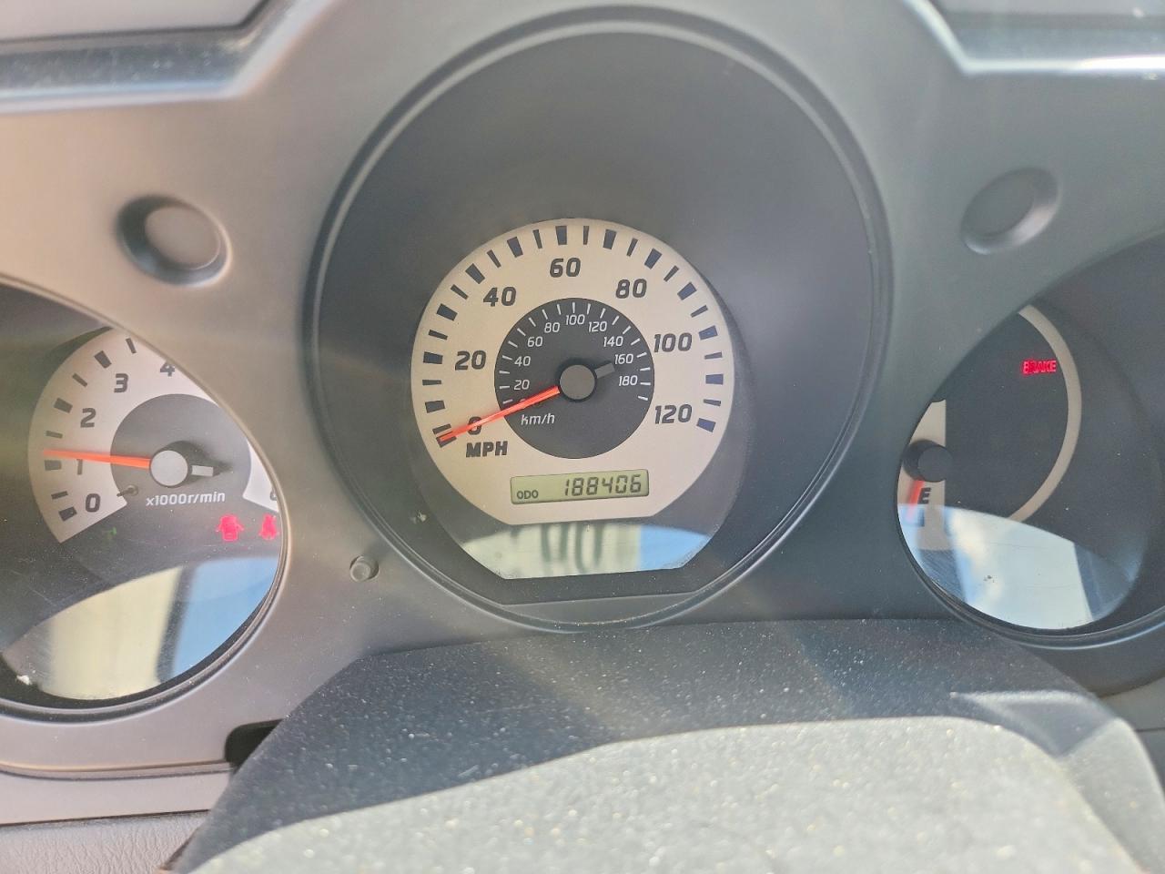 2004 Nissan Frontier Xe-v6 Tan vin: 1N6ED26Y34C433252
