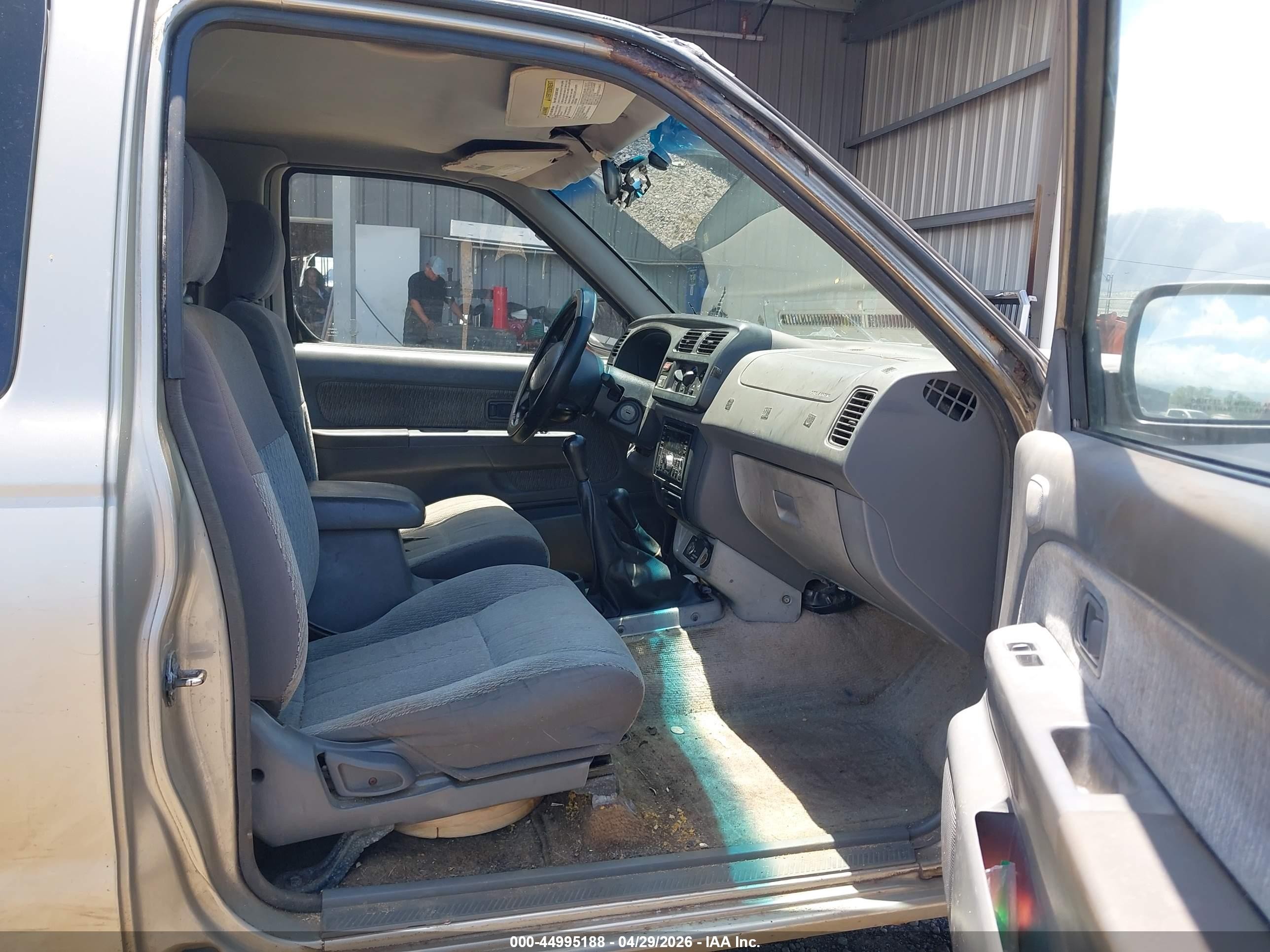 2000 Nissan Frontier Se-v6/xe-v6 Золотой vin: 1N6ED26Y4YC354419