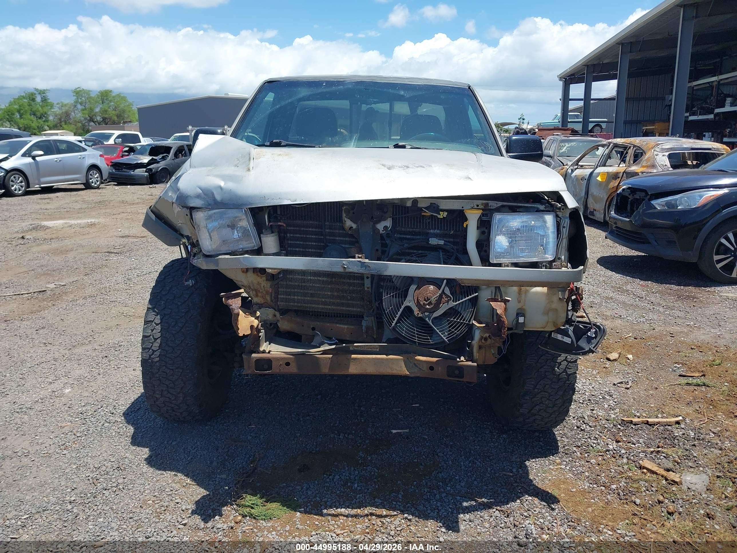 2000 Nissan Frontier Se-v6/xe-v6 Золотой vin: 1N6ED26Y4YC354419