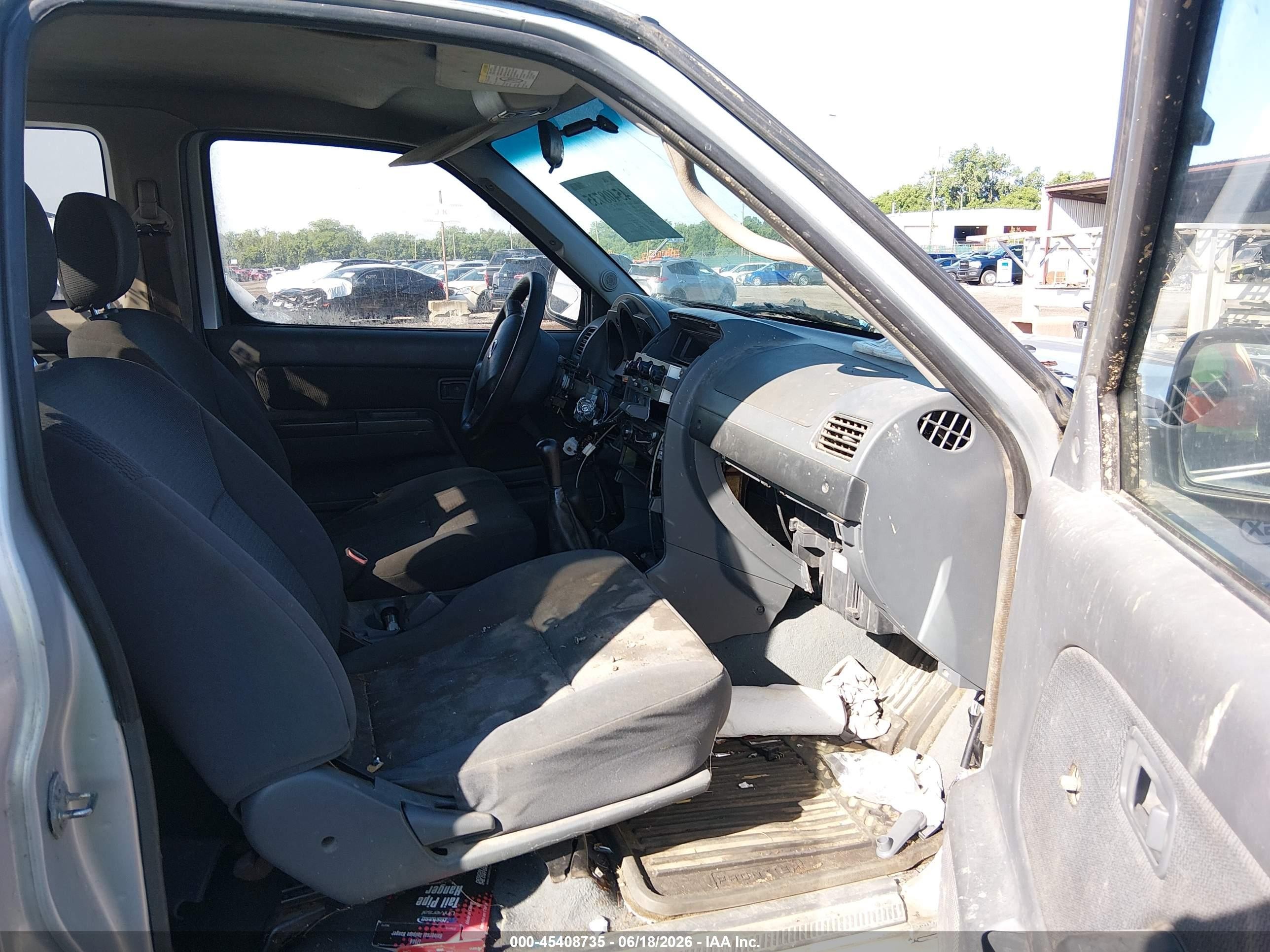 2002 Nissan Frontier Xe-v6 Silver vin: 1N6ED26Y72C375398