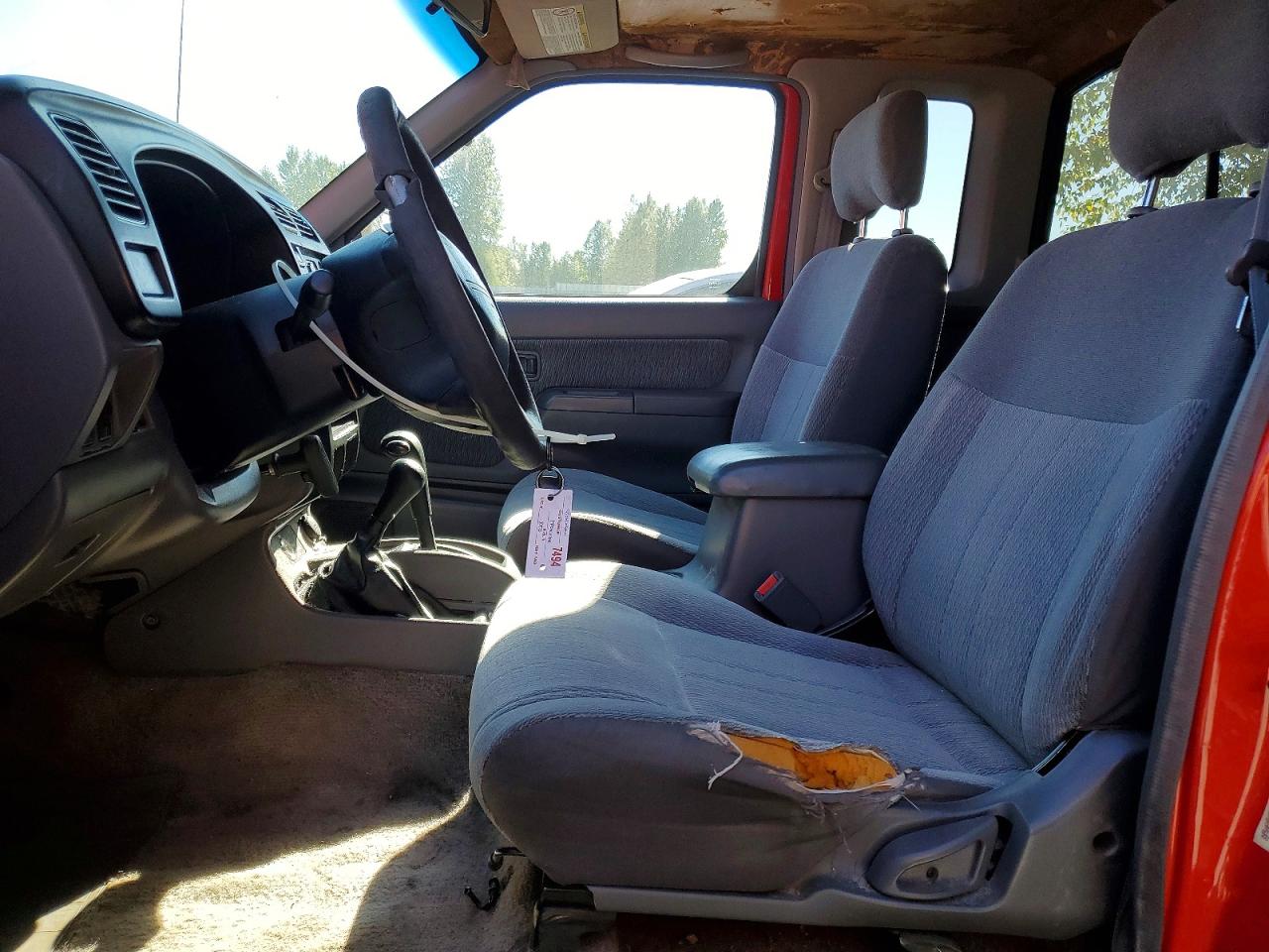 2000 Nissan Frontier Xe-v6 Red vin: 1N6ED26Y7YC331927