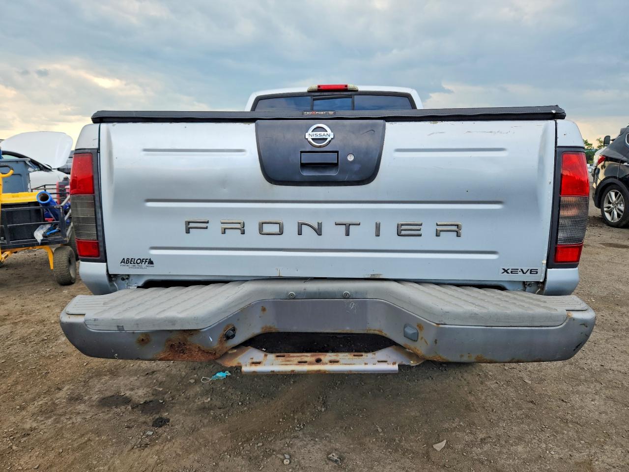 2003 Nissan Frontier Xe-v6 Серебряный vin: 1N6ED26YX3C456087